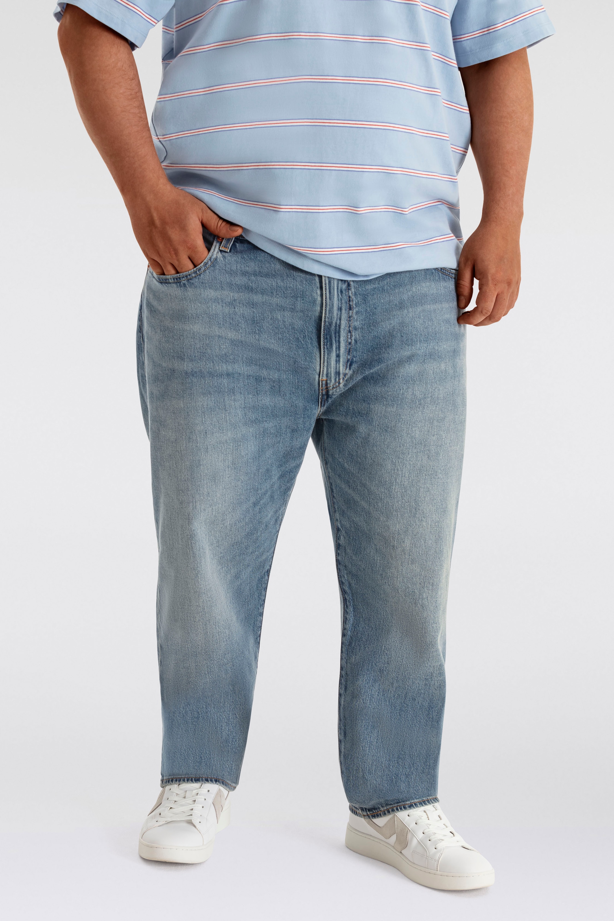 Levi's® Plus Tapered-fit-Jeans »502 TAPER B&T«, mit Stretch