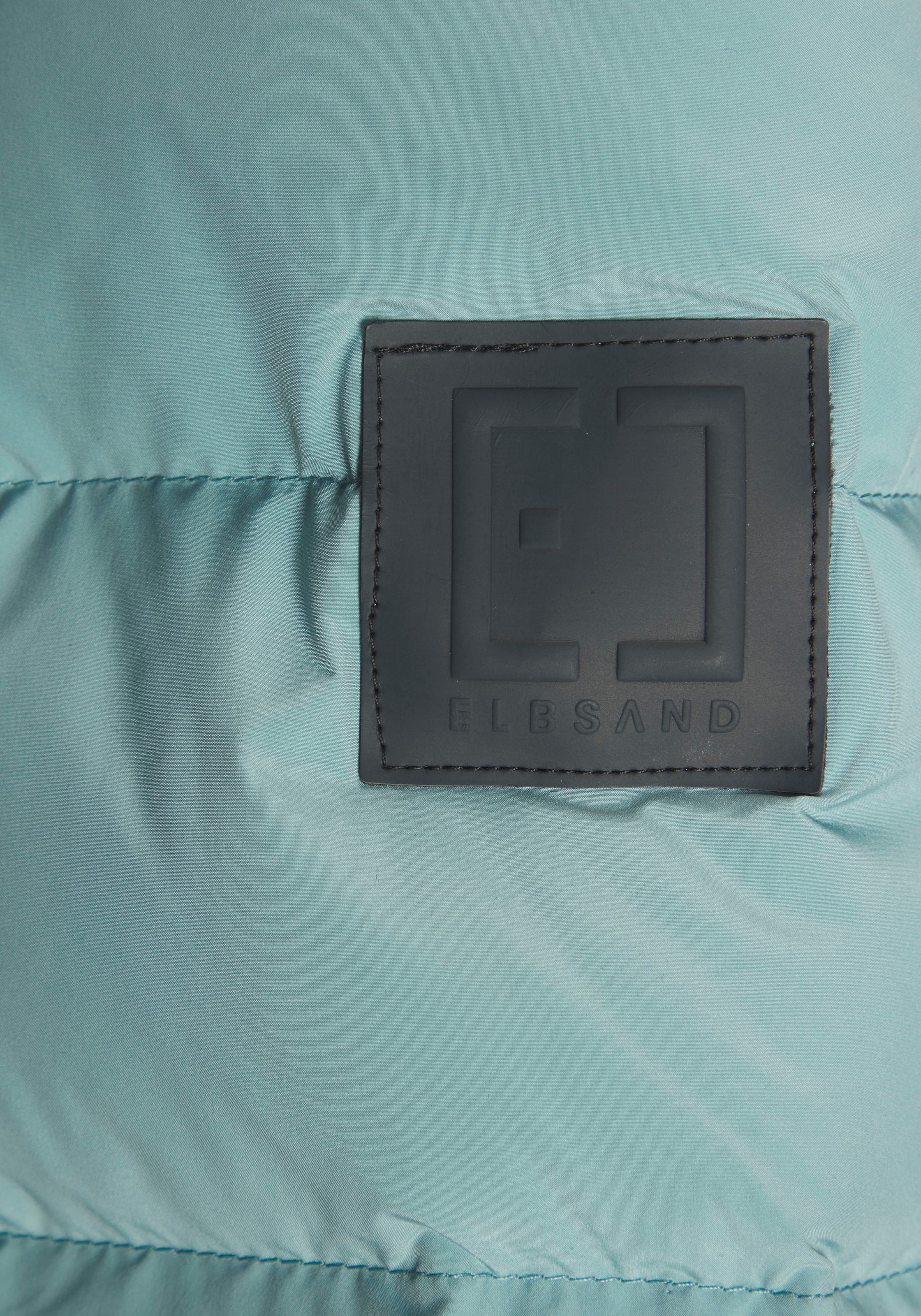 Elbsand Steppjacke mit großem seitlichen Logo-Print