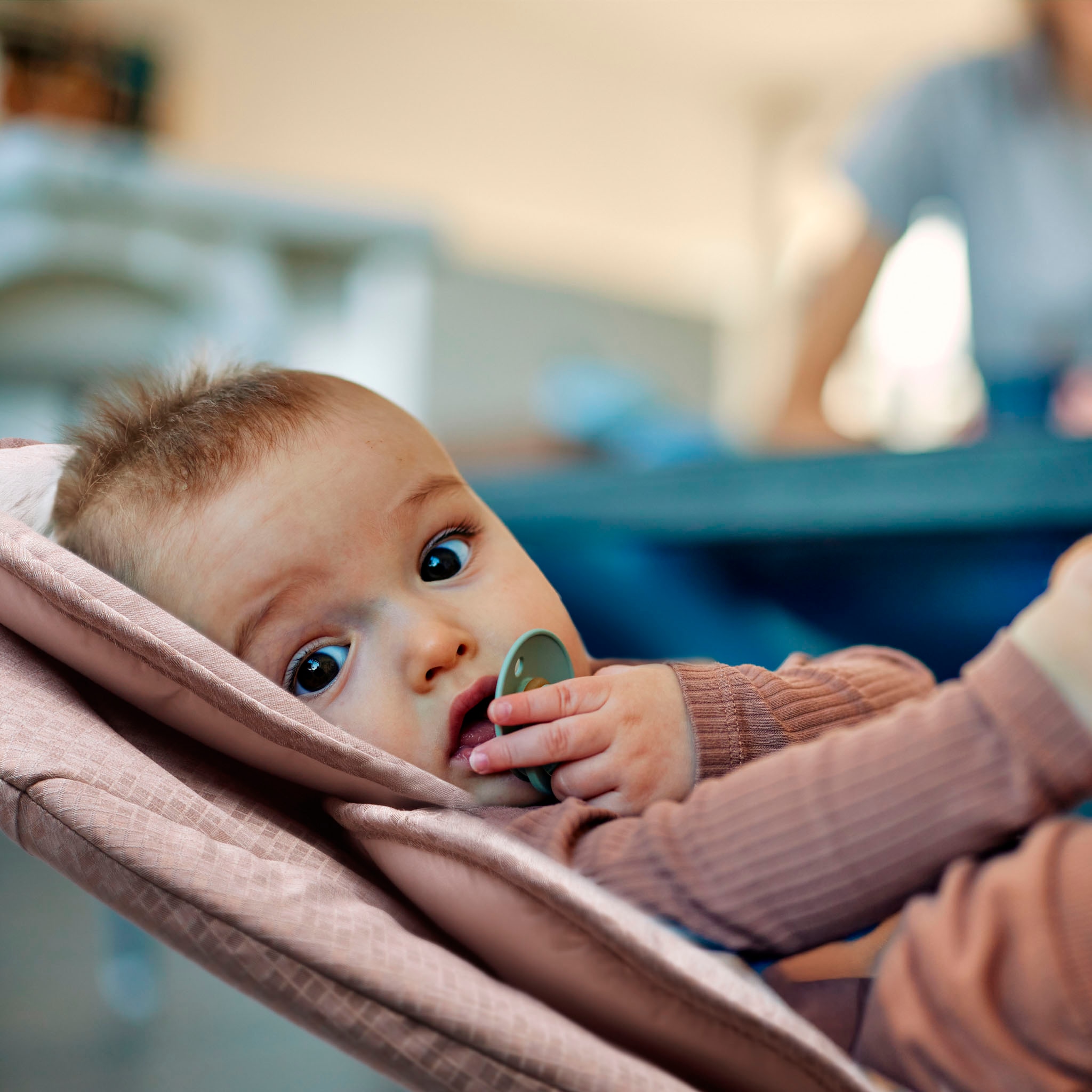 BabyGo Babywippe »Swing« bis 9 kg mit Fernbedienung, Musik, Schaukelfunktion