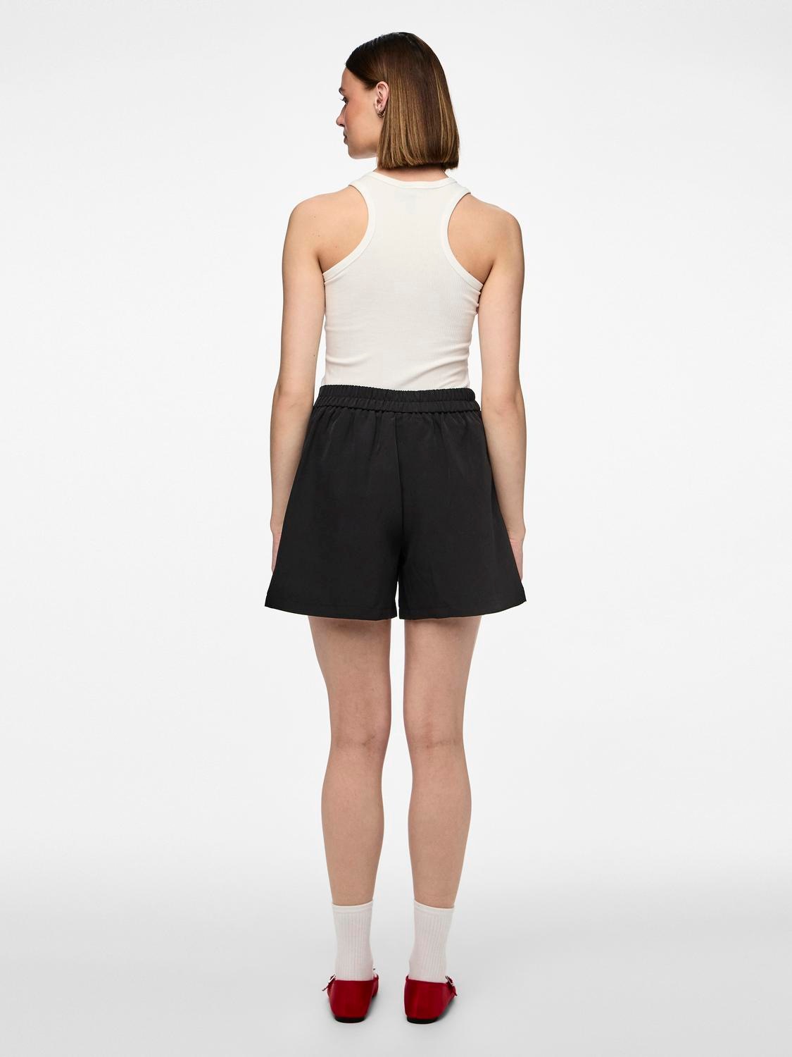 pieces Shorts »PCBOZZY HW SHORTS NOOS BC«