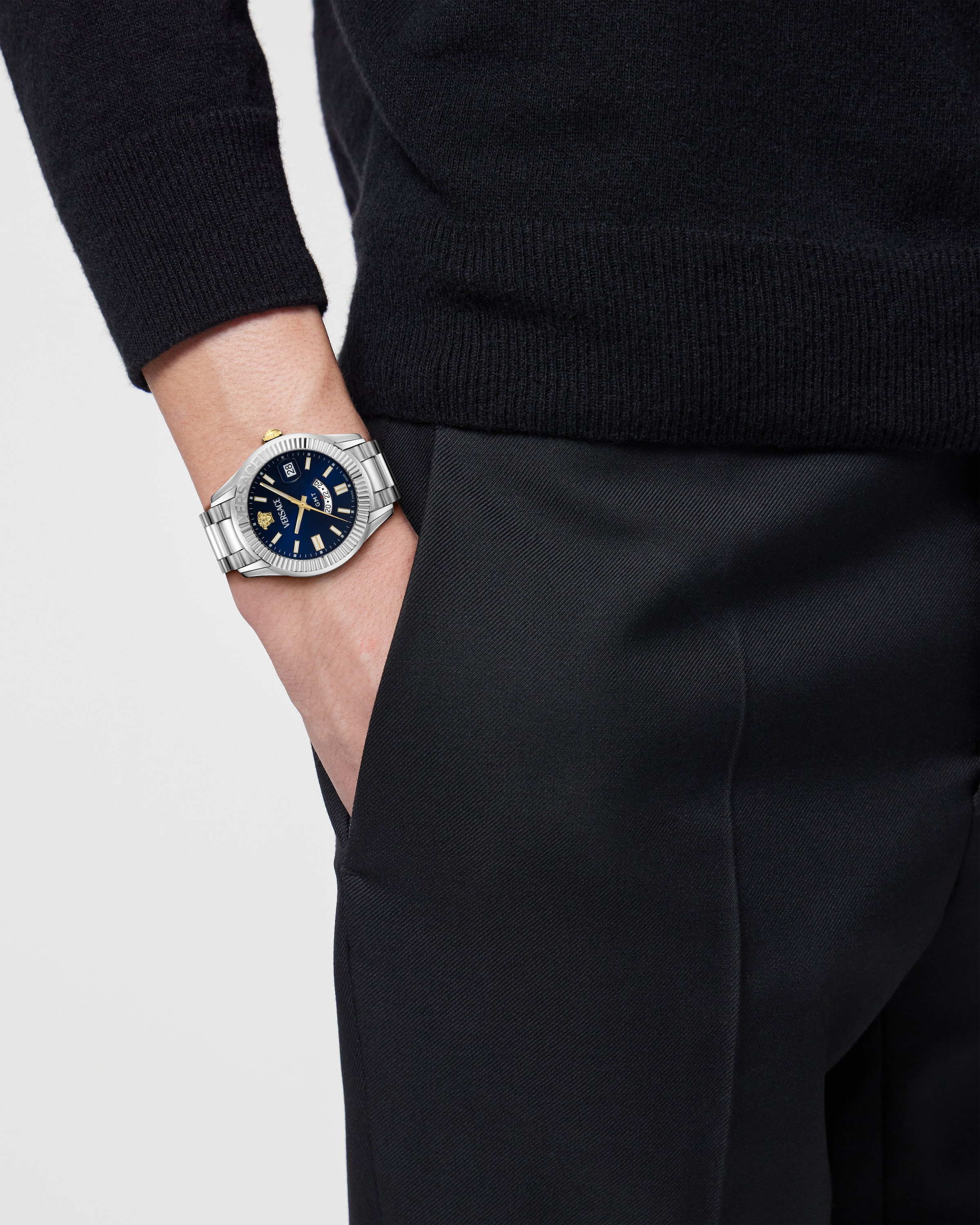 Versace Quarzuhr »APODIS« Armbanduhr, Herrenuhr, Swiss Made, Edelstahlarmband, analog, GMT