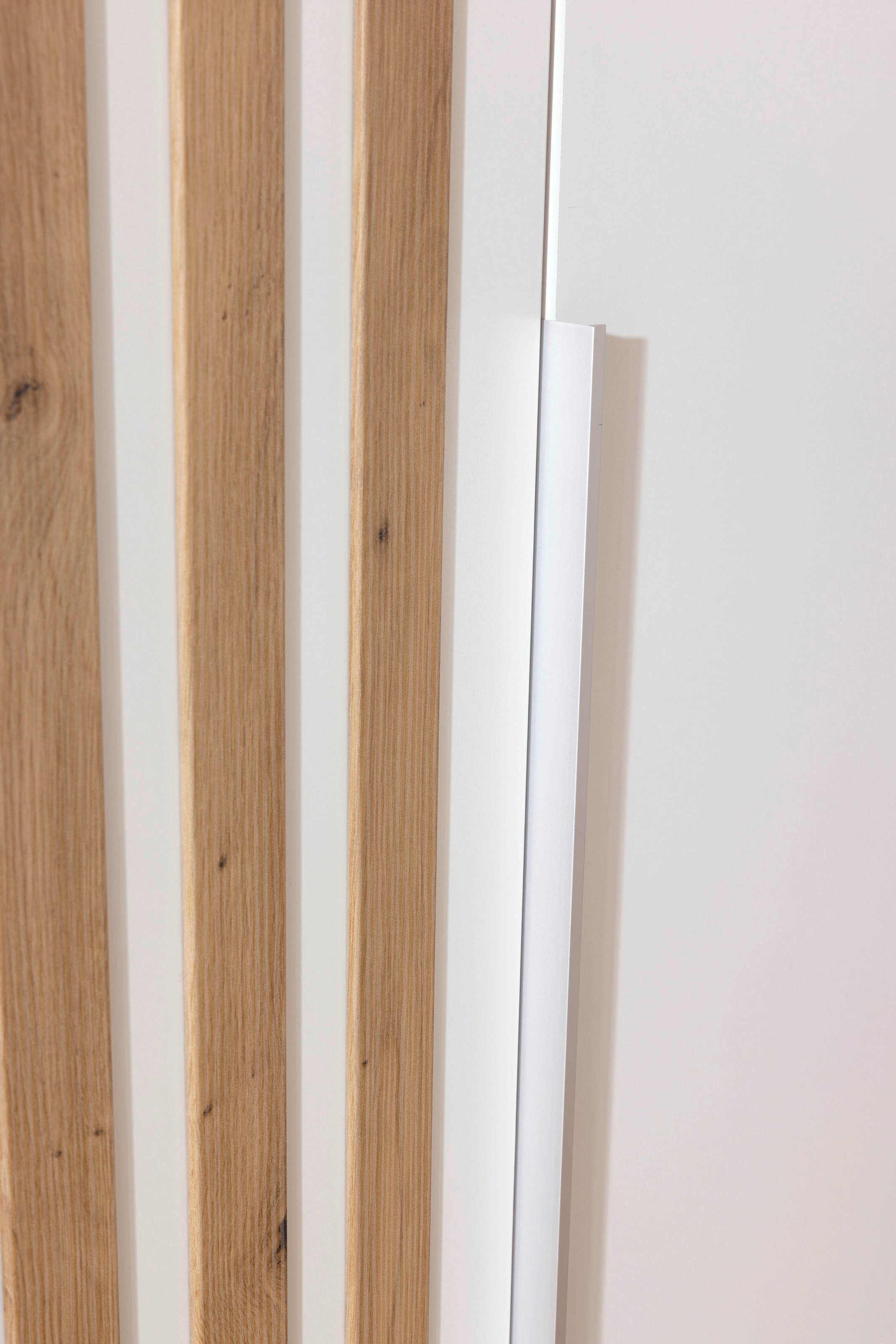 rauch Schlafzimmer-Set »Komplettzimmer Komplettschlafzimmer Komplett Set LAMELLA« Set, Schrank 226cm Bett 160/180cm in 3 Ausstattungen BASIC/CLASSIC/PREMIUM, 4 tlg. tlg.