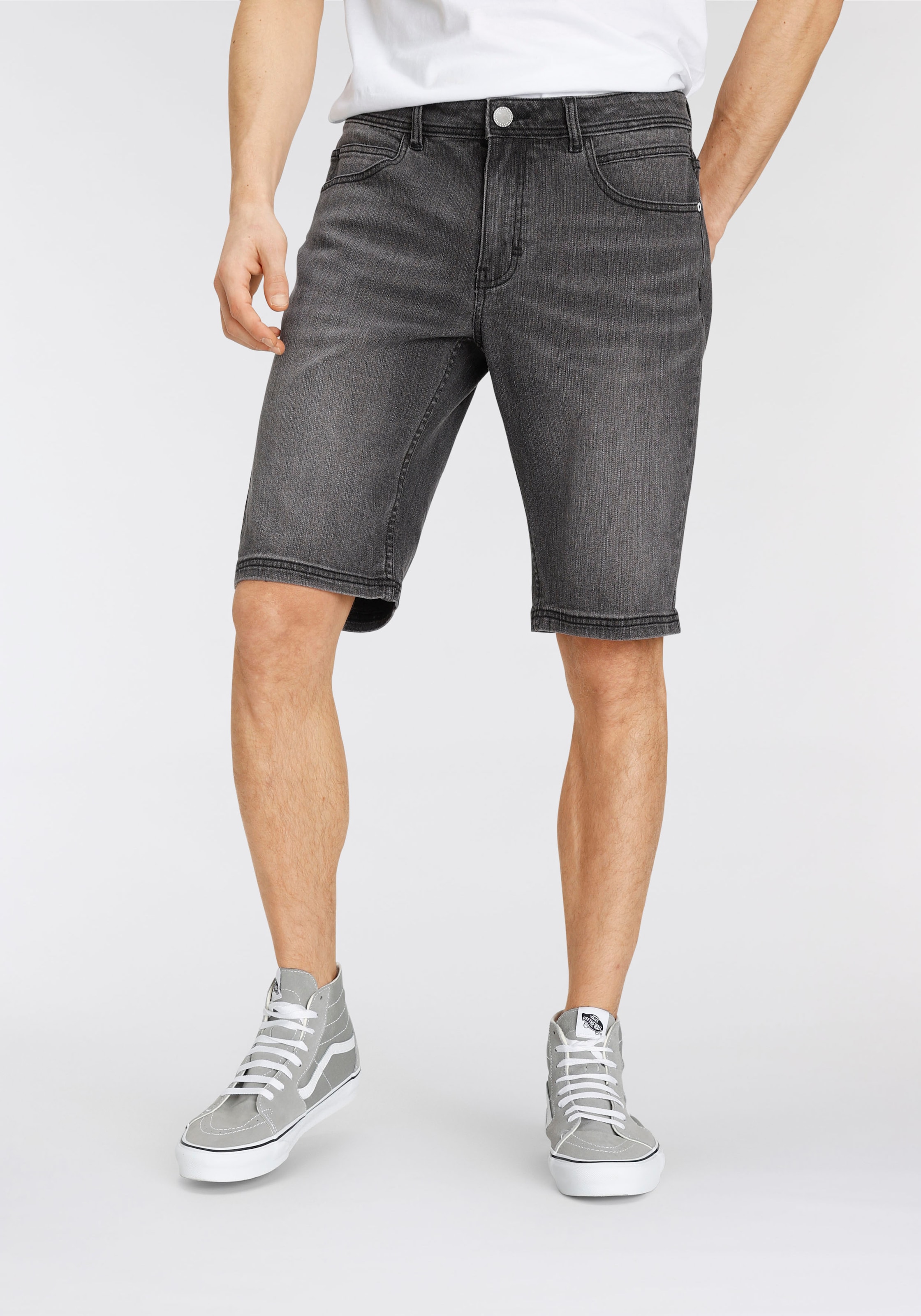 AJC Shorts, im 5-Pocket-Stil