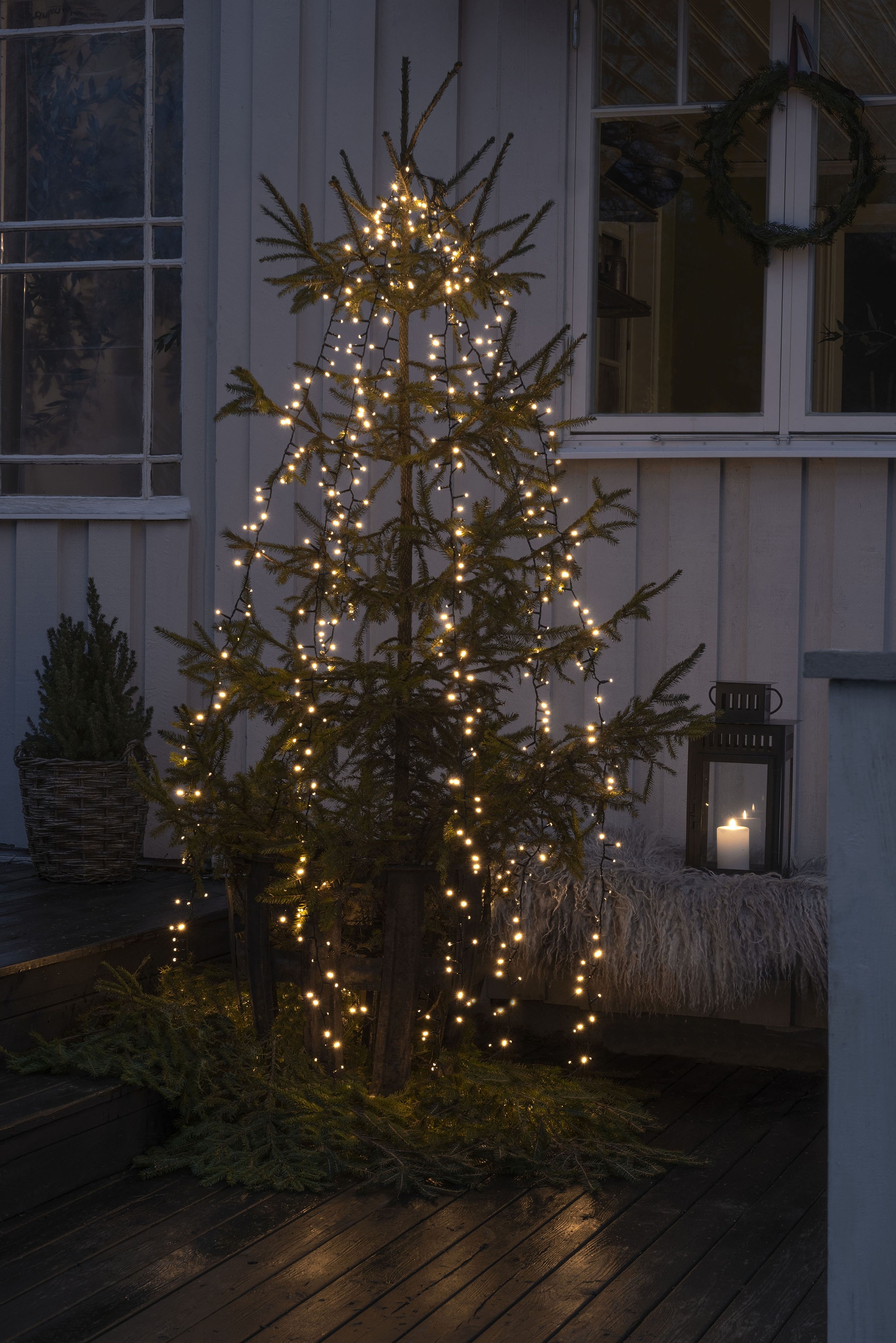 KONSTSMIDE LED-Baummantel »Weihnachtsdeko aussen, Christbaumschmuck«, 1080 St.-flammig, Micro LED Compactlights Lichterkette mit Ring, 6 Stränge à 180 Dioden