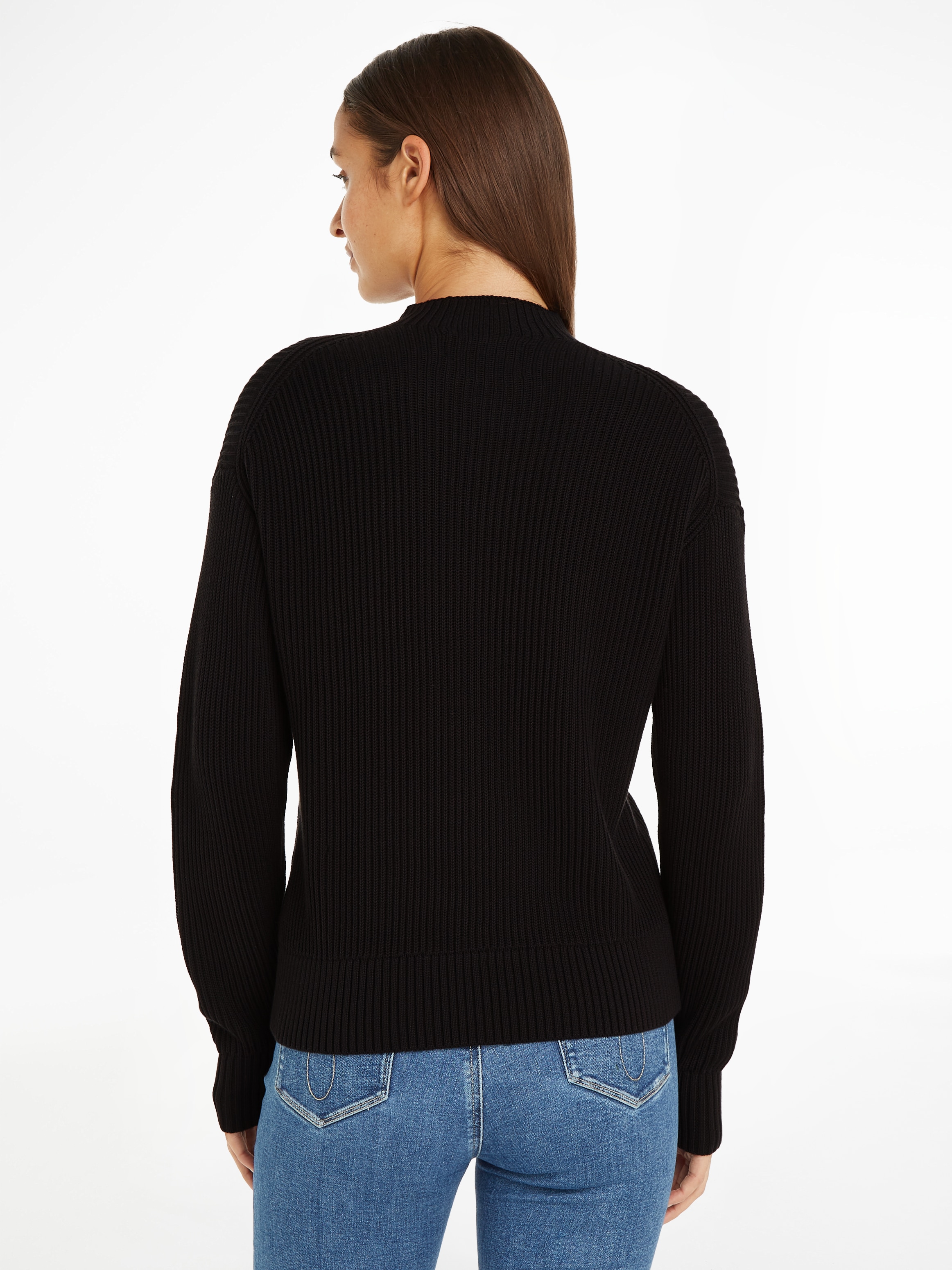 Calvin Klein Jeans Stehkragenpullover »WOVEN LABEL LOOSE SWEATER«, mit Logopatch