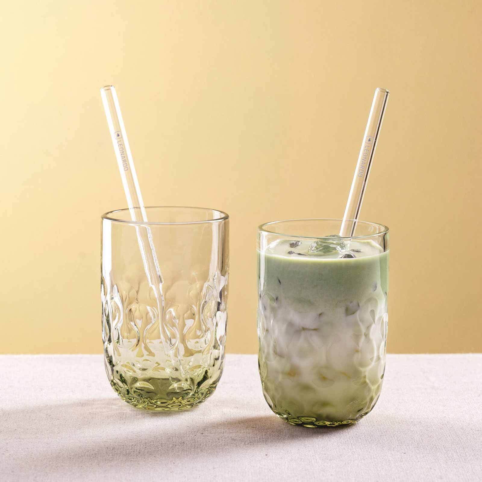 LEONARDO Latte-Macchiato-Glas »Matcha Latte Gläser mit Glastrinkhalm (2) Gocce 390 ml 6er Set grün« Spülmaschinengeeignet, Temperaturbeständig bis max. 100 Grad C