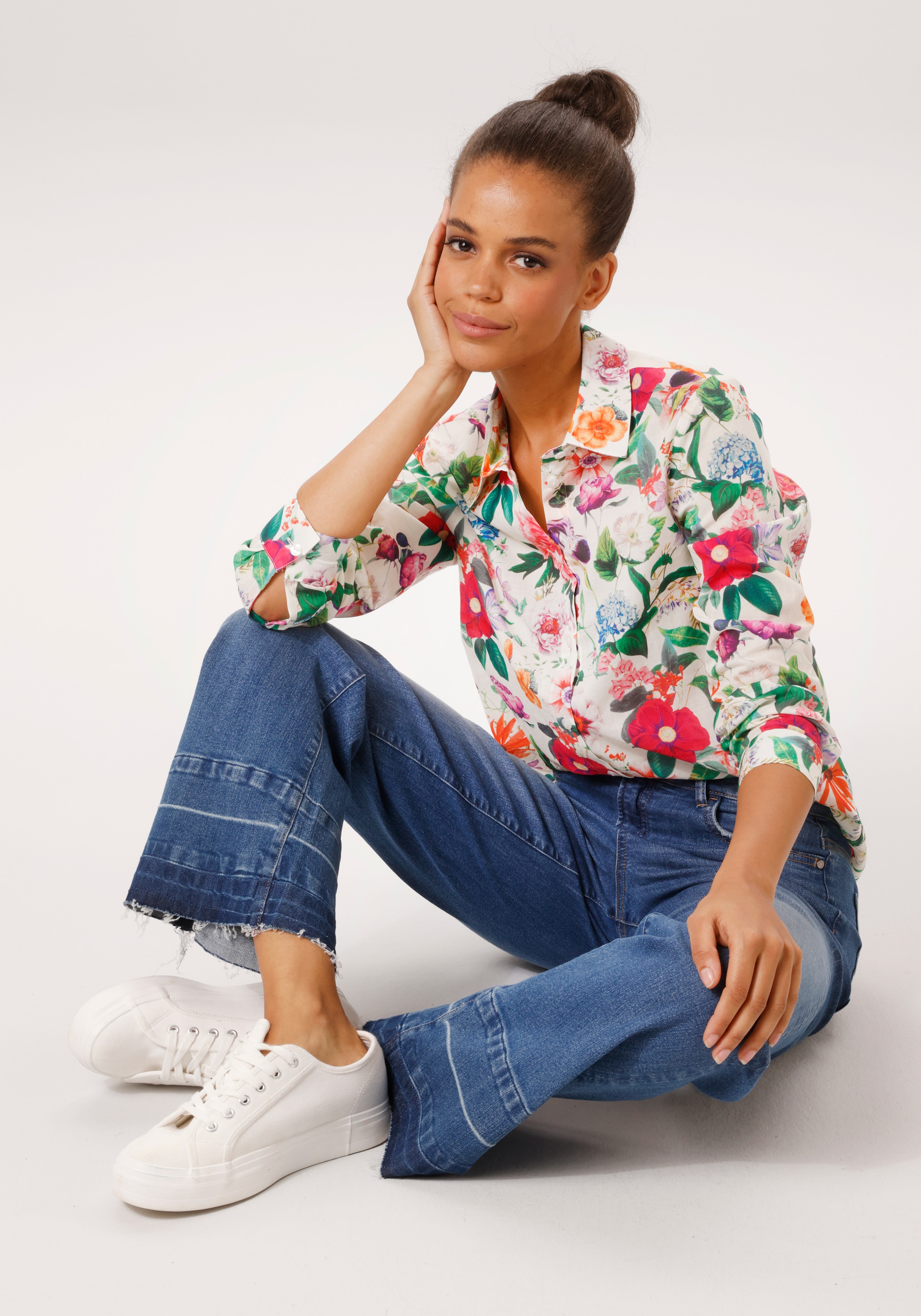 Aniston CASUAL Hemdbluse mit farbenfrohen Blumendruck - jedes Teil ein Unikat - NEUE KOLLEKTION