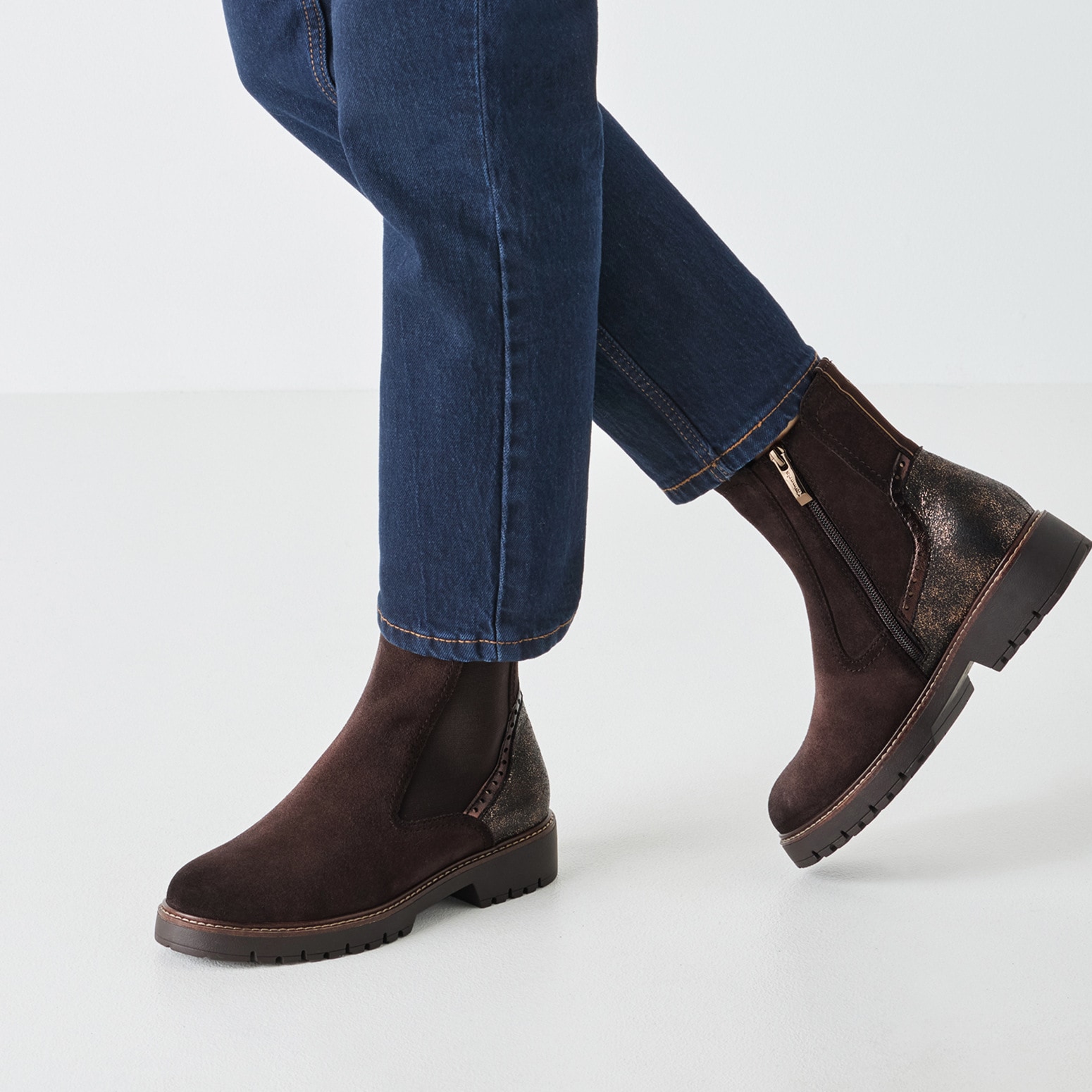 Tamaris Chelseaboots  , Blockabsatz, Stiefelette mit Kontrast-Rahmennaht