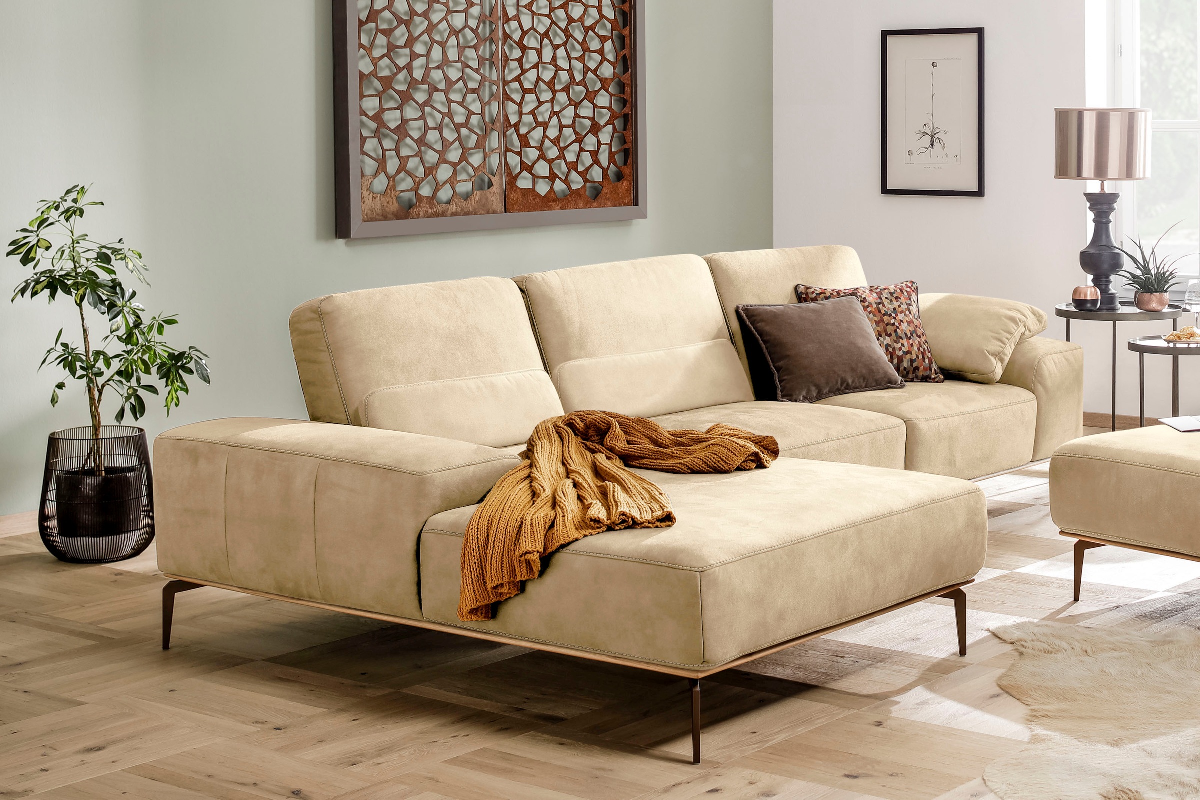 W.SCHILLIG Ecksofa »run, Designsofa mit tollem Sitzkomfort, bequem, L-Form« mit Holzsockel, Füße in Bronze pulverbeschichtet, Breite 319 cm