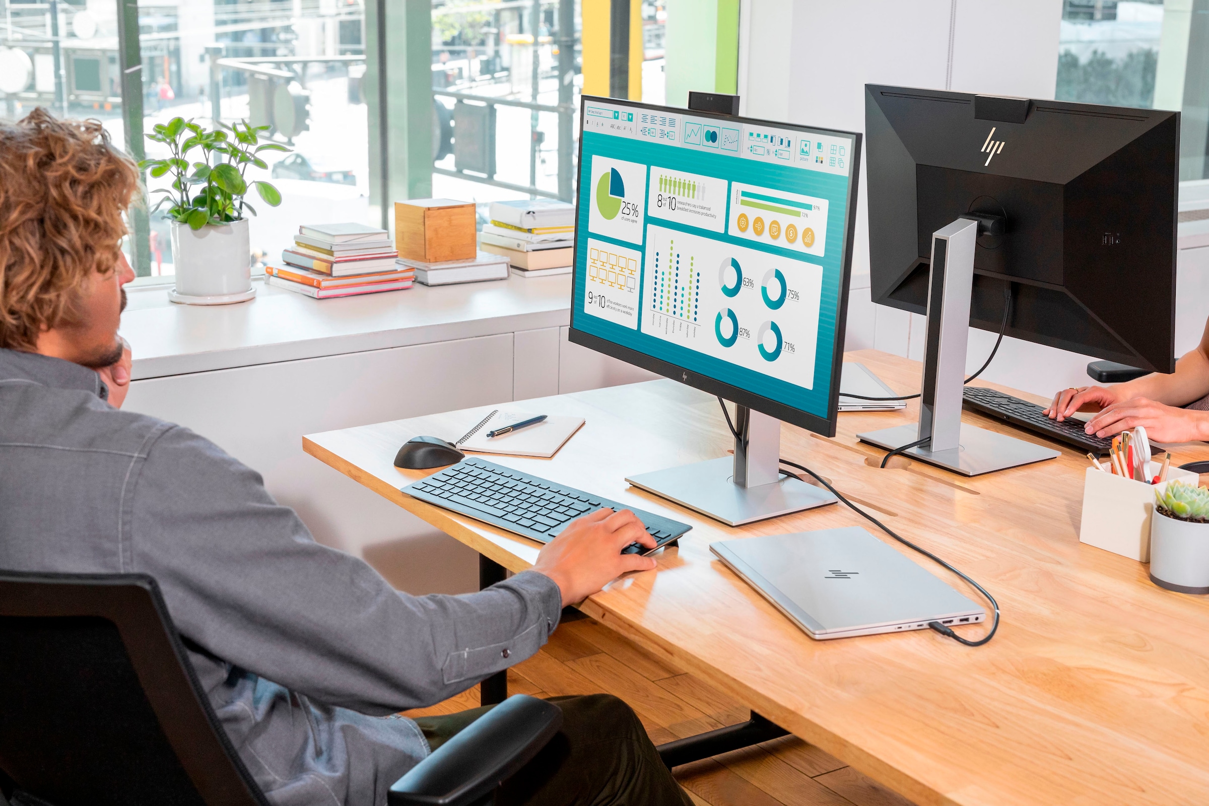 HP LED-Monitor »E27d G4«, 69 cm/27 Zoll, 2560 x 1440 px, QHD, 5 ms Reaktionszeit, 75 Hz