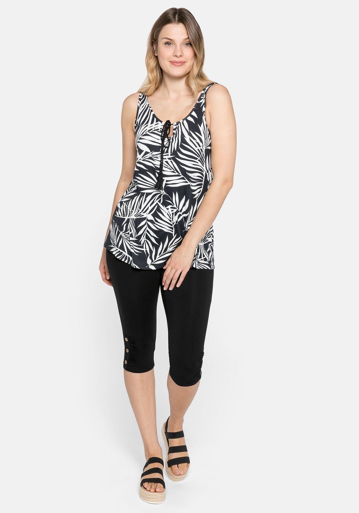 Sheego Leggings »Leggings mit Raffung und Deko-Knöpfen am Saum«