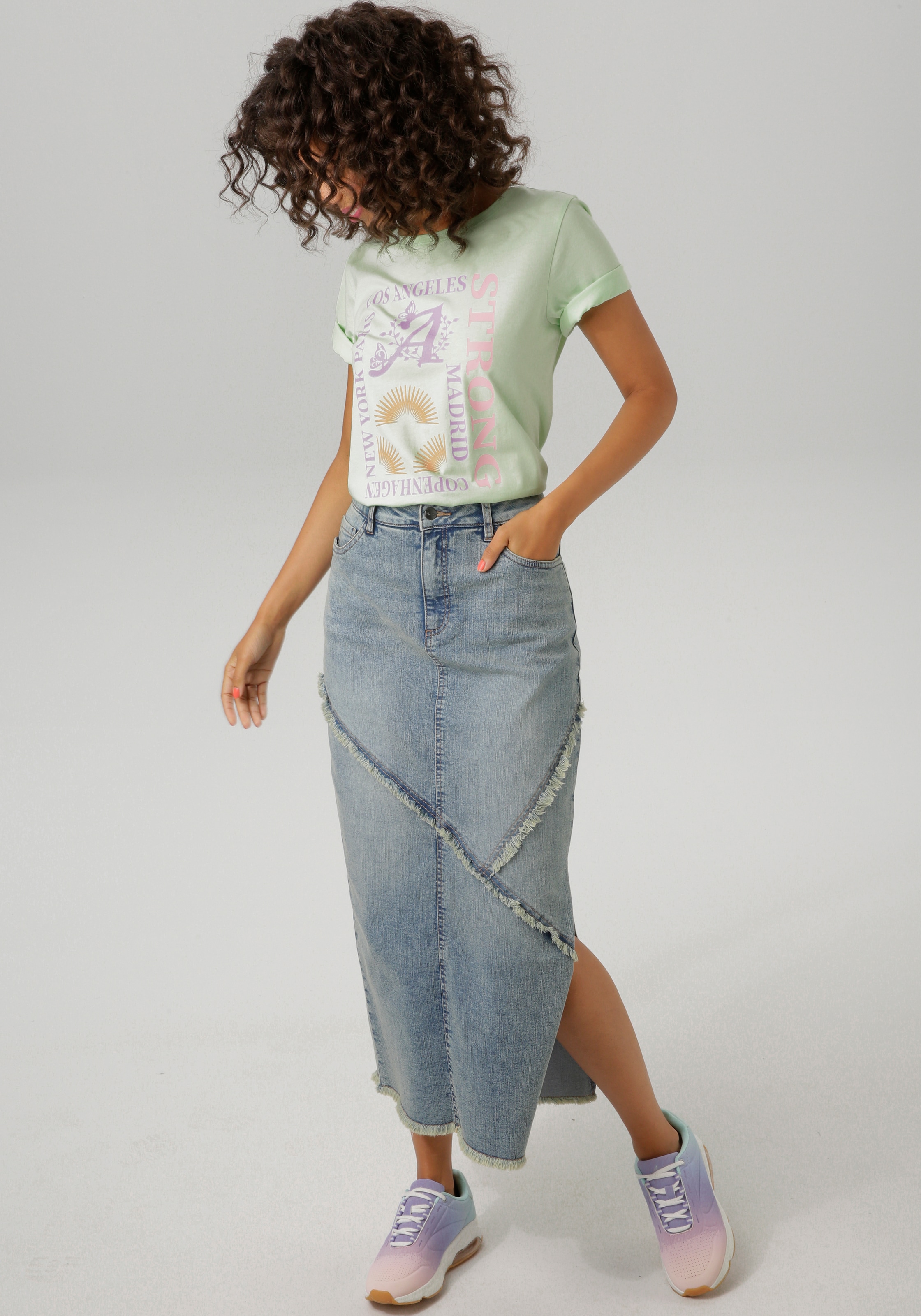 Aniston CASUAL T-Shirt mit farbharmonischen Frontprint aus Foliendruck