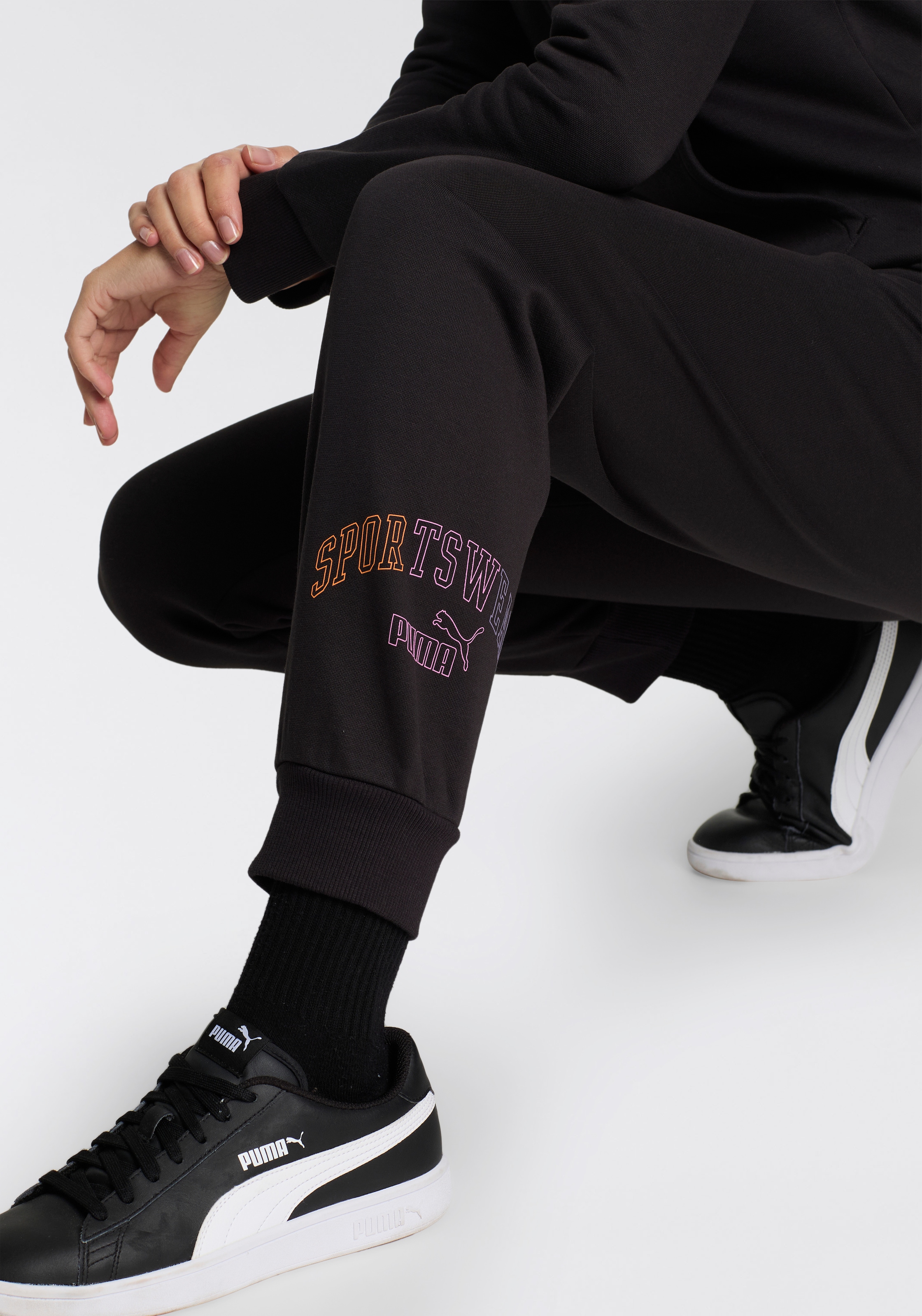 PUMA Jogginghose »ESS+ LOGO LAB PANTS FL«