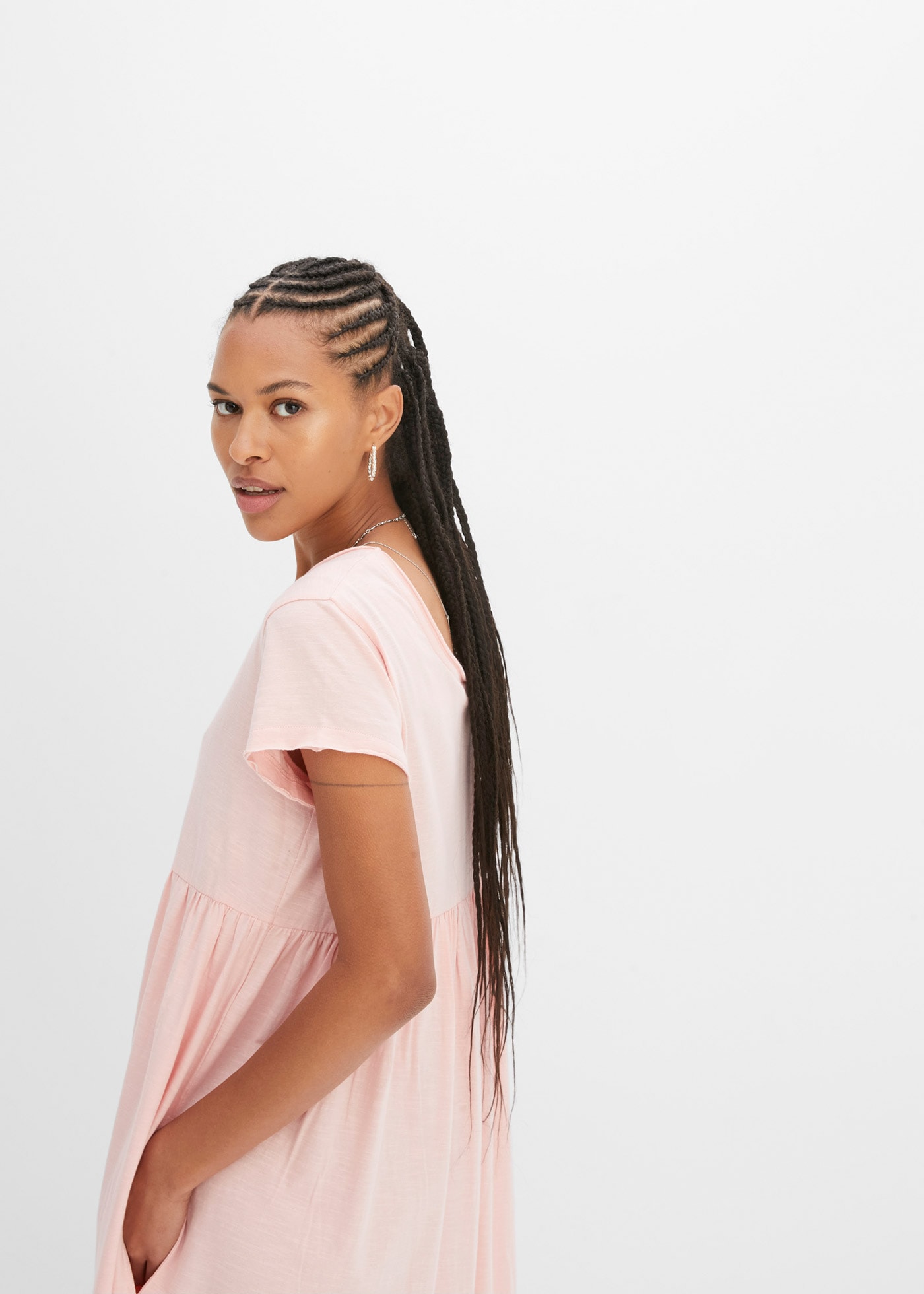 bonprix Midikleid »Midikleid aus reiner Baumwolle« aus reiner Baumwolle, lockere Passform, mit Schlitzdetail