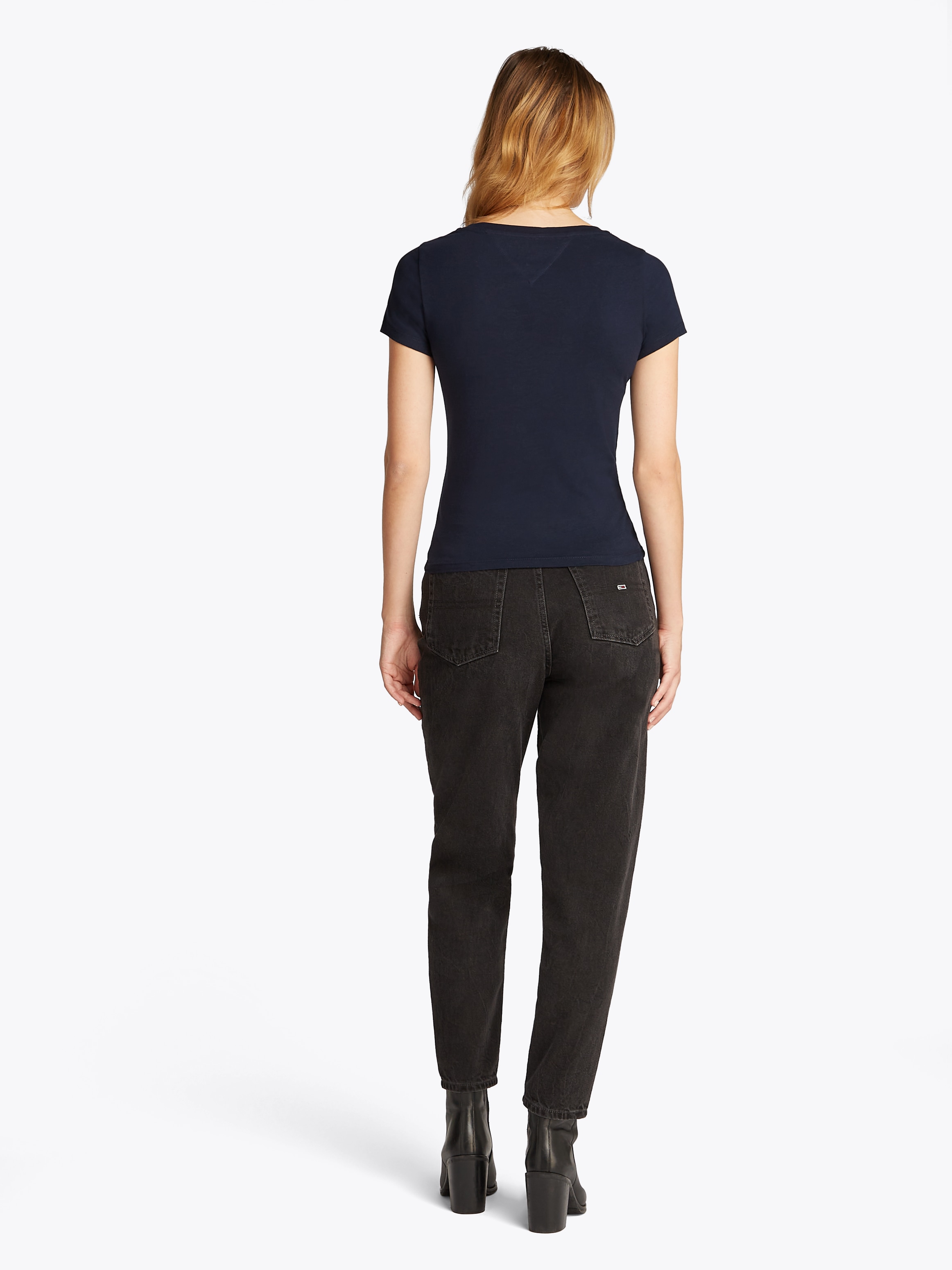 Tommy Jeans T-Shirt »TJW SLIM V-NECK TEE«, mit Logo-Stickerei