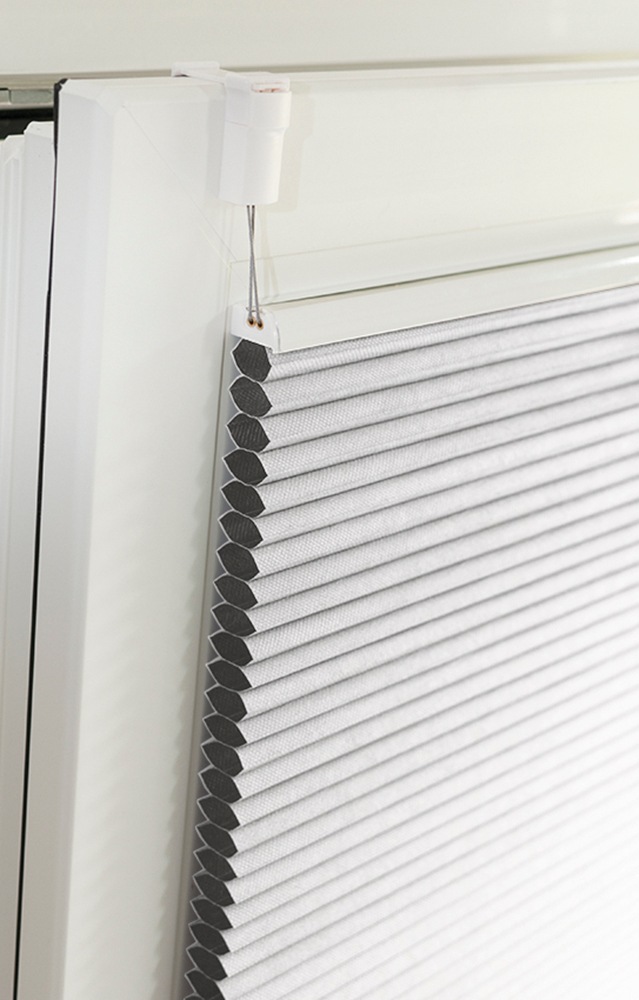 Kutti Wabenplissee »Wim«, verdunkelnd, energiesparend, ohne Bohren, verspannt, Thermo, verdunkelnd