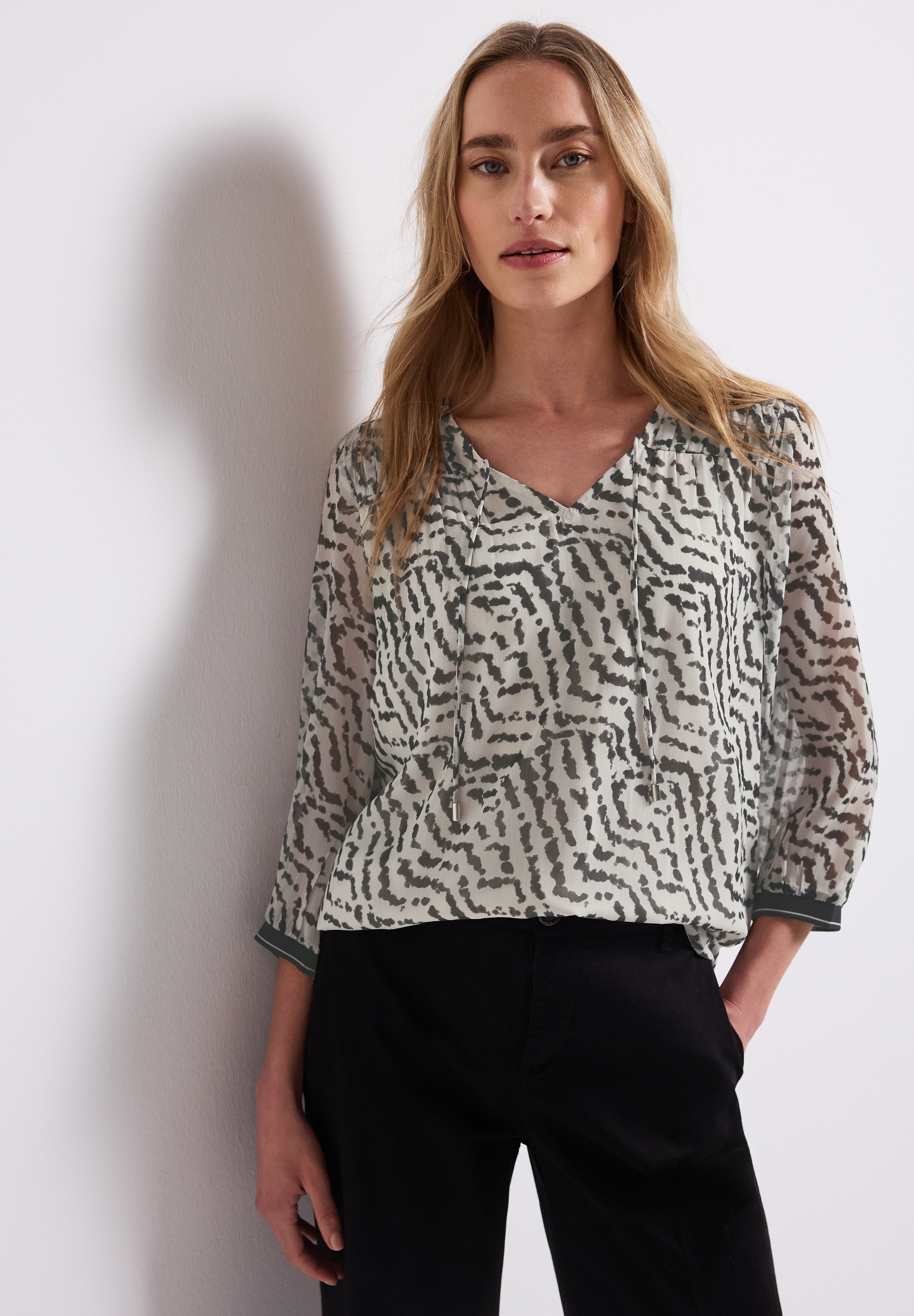 STREET ONE Chiffonbluse, mit All-Over Print