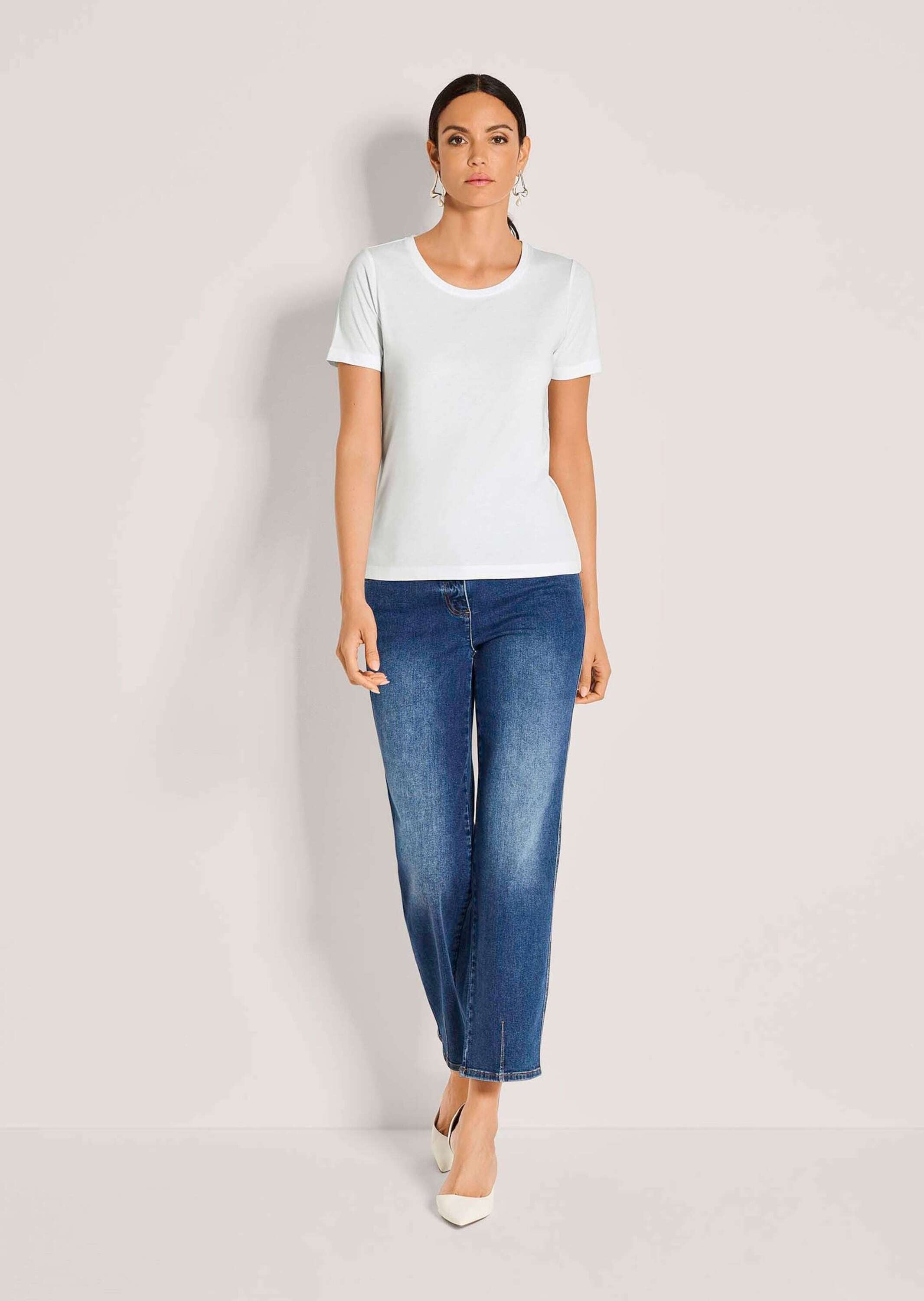 MADELEINE Kurzarmshirt »Shirt Schlichtes Basicshirt mit Rundhalsausschnitt« Gerader Saum