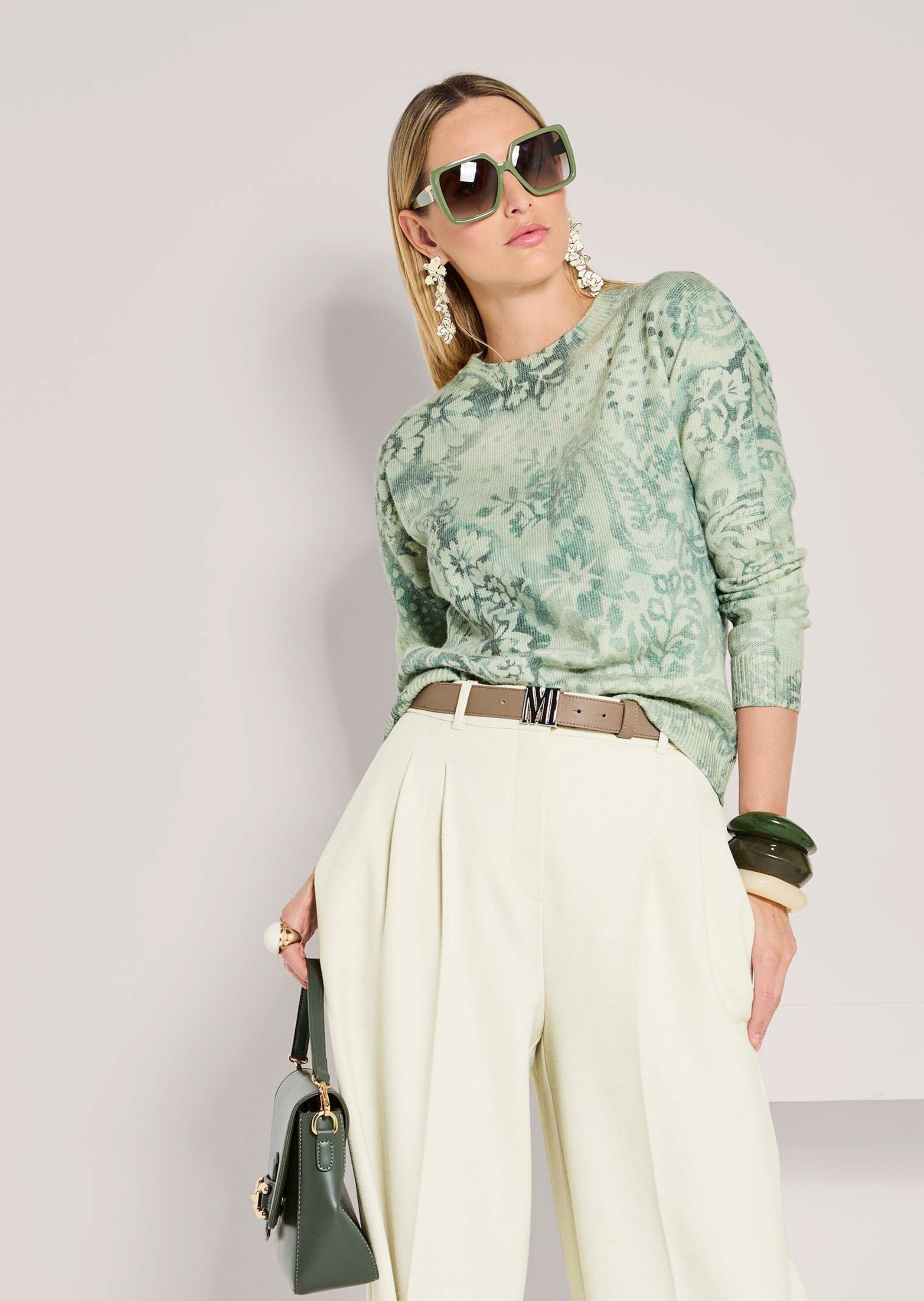 MADELEINE Longpullover »Strickpullover Stilvoller Printpullover mit floralem Muster«