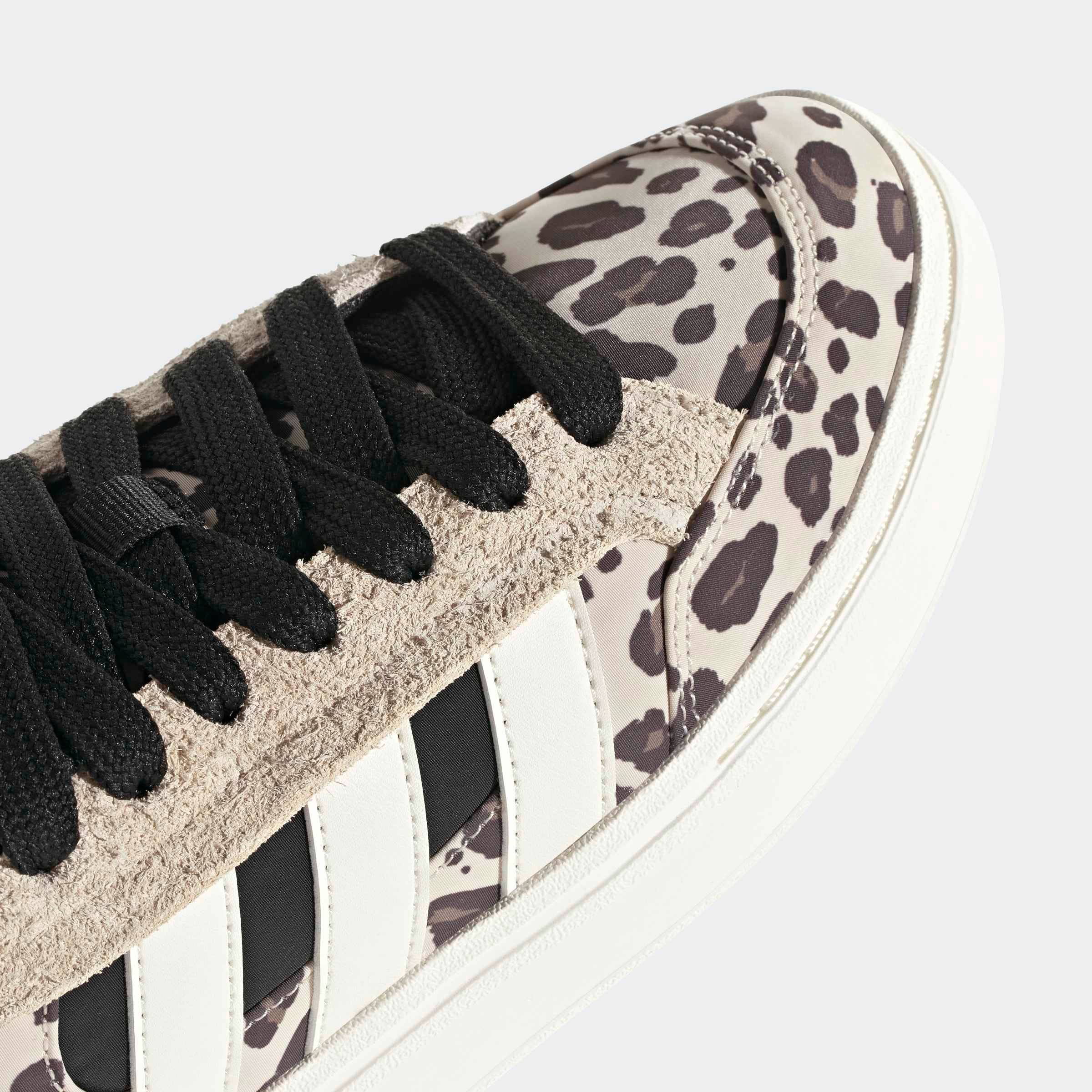 adidas Sportswear Sneaker »GRAND COURT ALPHA«  mit Leo Muster