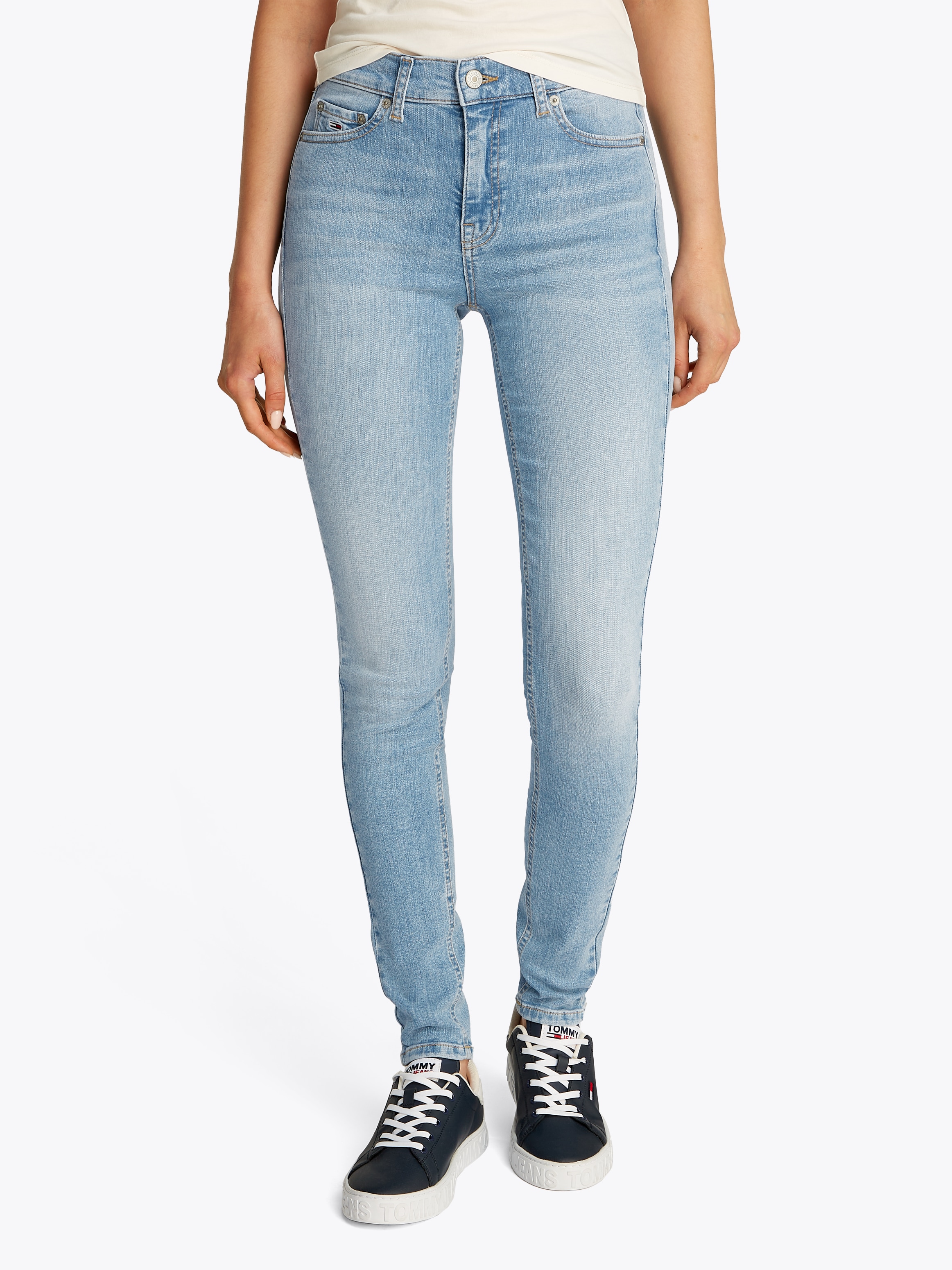 Tommy Jeans Skinny-fit-Jeans »NORA MR SKNY«, mit Waschung, mit Logo-Badge