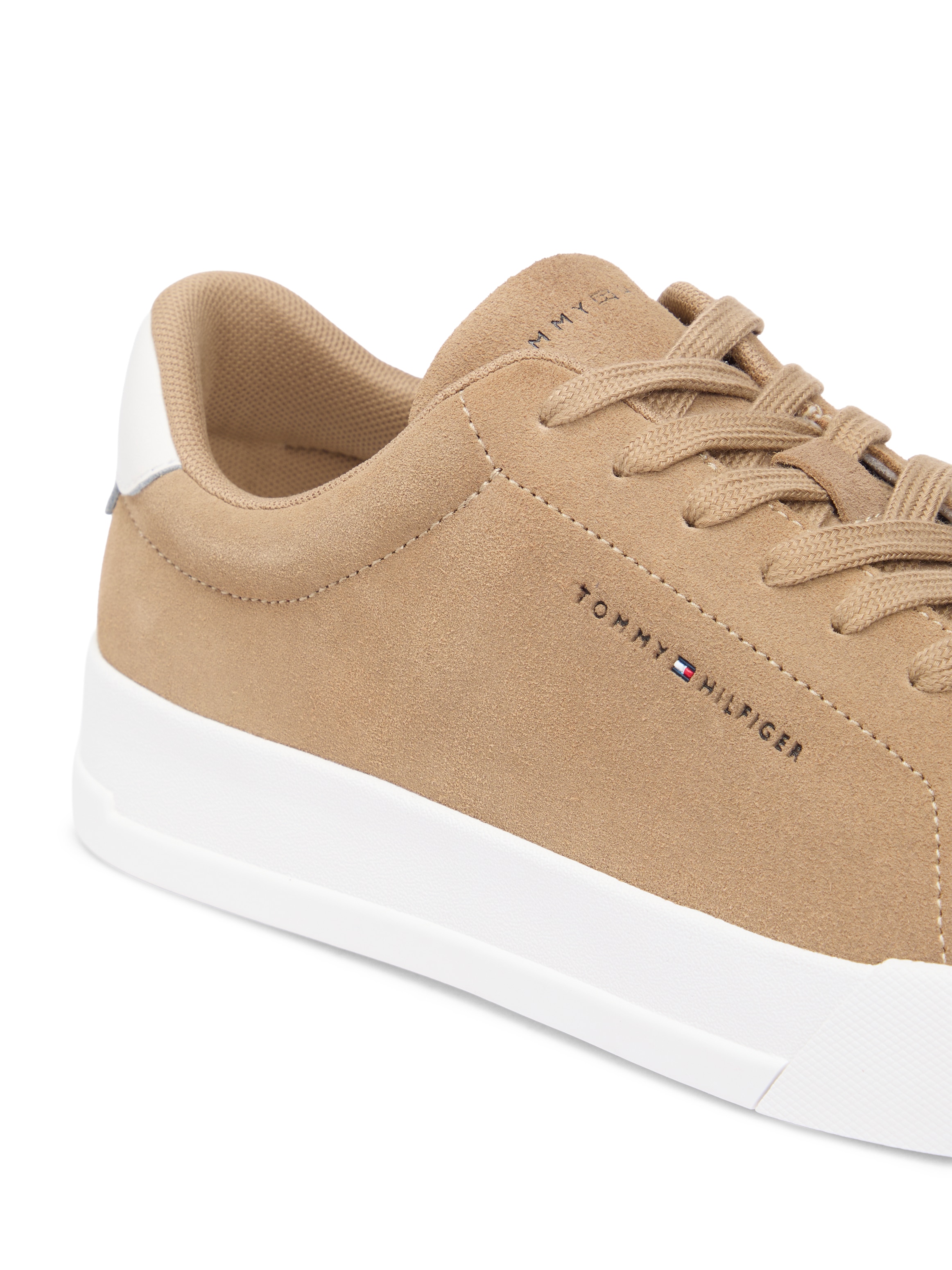 Tommy Hilfiger Sneaker »TH COURT CORE SUEDE«  Freizeitschuh, Halbschuh, Schnürschuh mit seitlicher Logoprägung