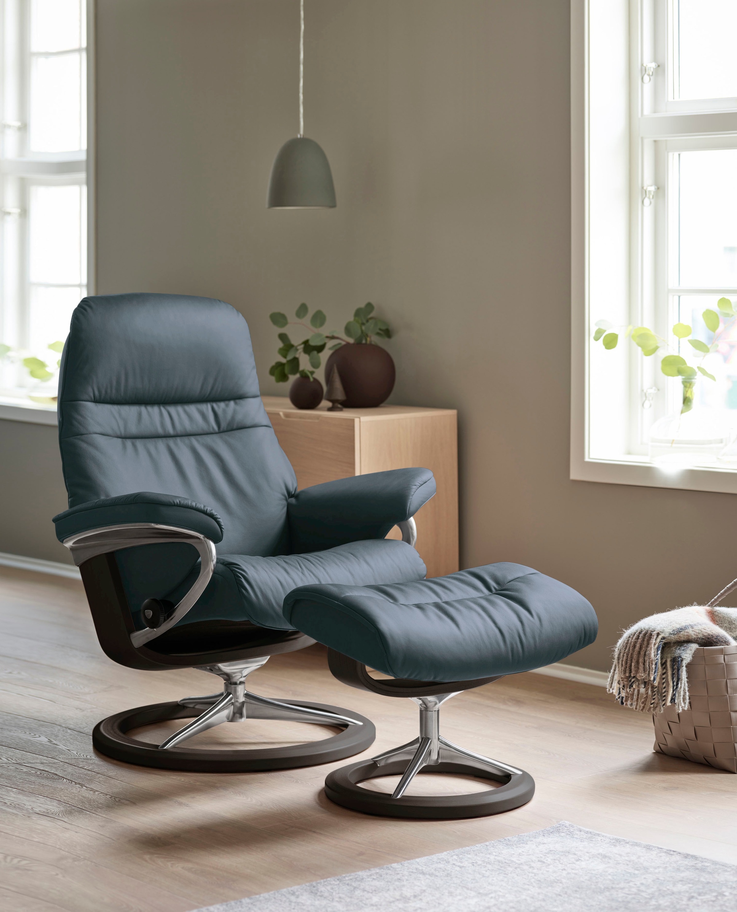 Stressless® Relaxsessel »Sunrise«, (Set, Relaxsessel mit Hocker), mit Signature Base, Größe L, Gestell Wenge
