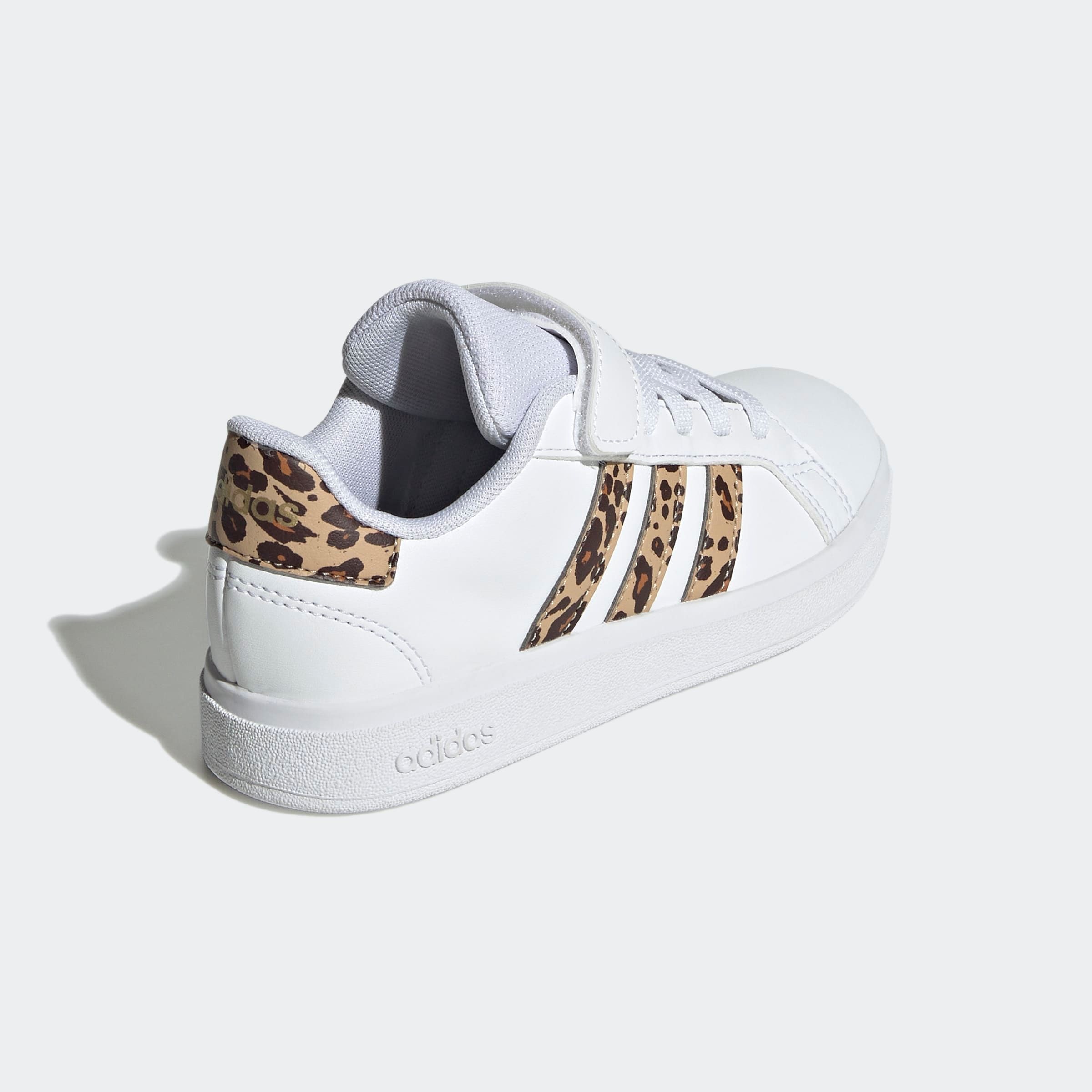 adidas Sportswear Sneaker »GRAND COURT 2.0 KIDS«, Design auf den Spuren des adidas Superstar