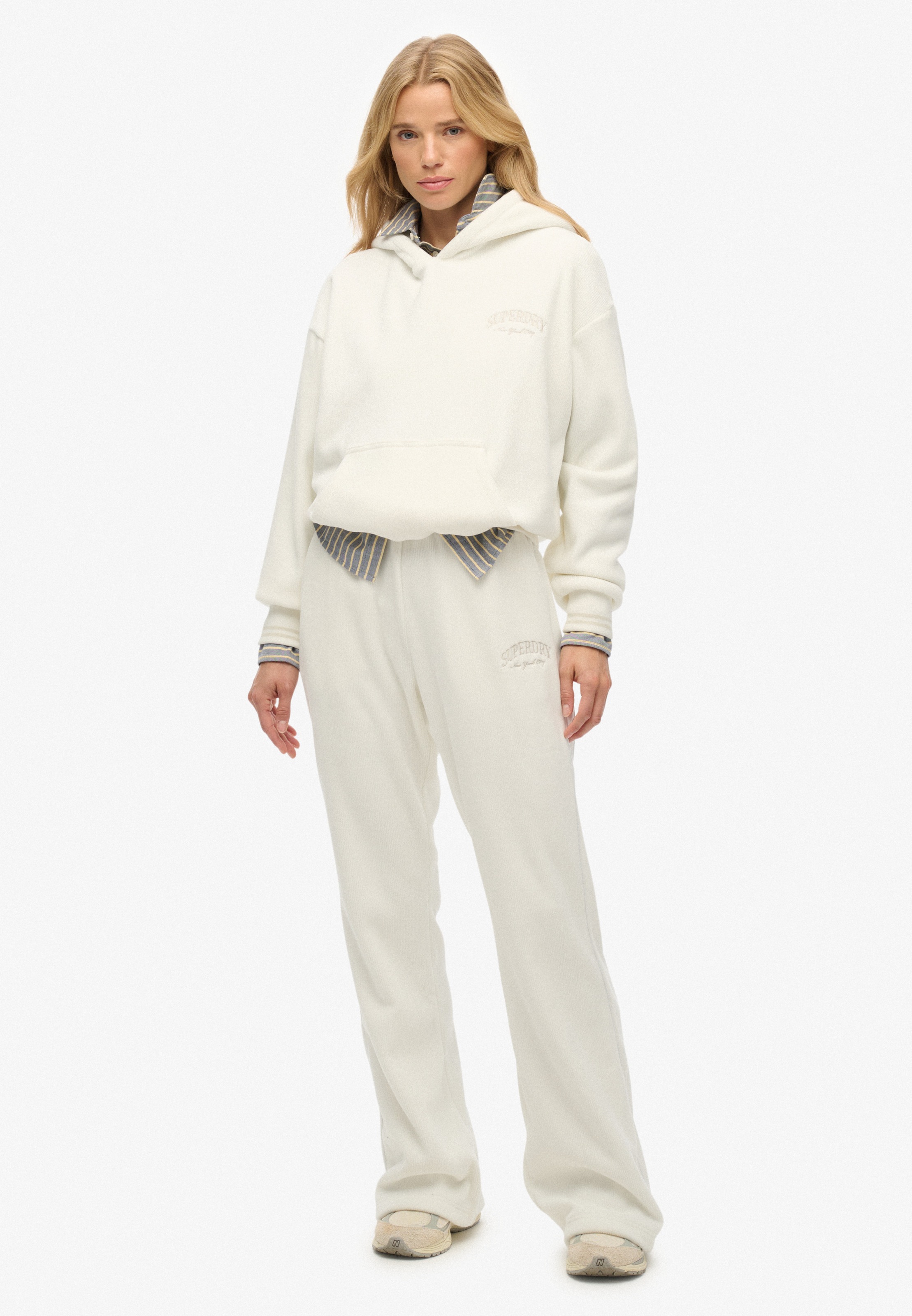 Superdry Kapuzensweatshirt »COUNTRY CLUB VELOUR RELAX HOOD«
