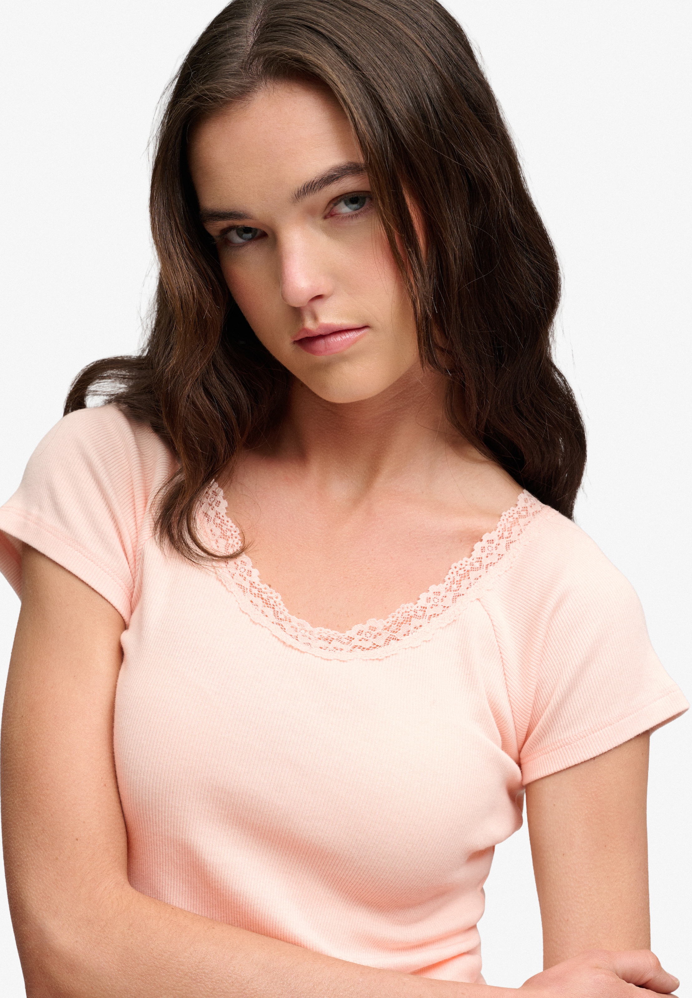 Superdry V-Shirt »ATH ESS LACE TRIM V TEE« mit Spitze