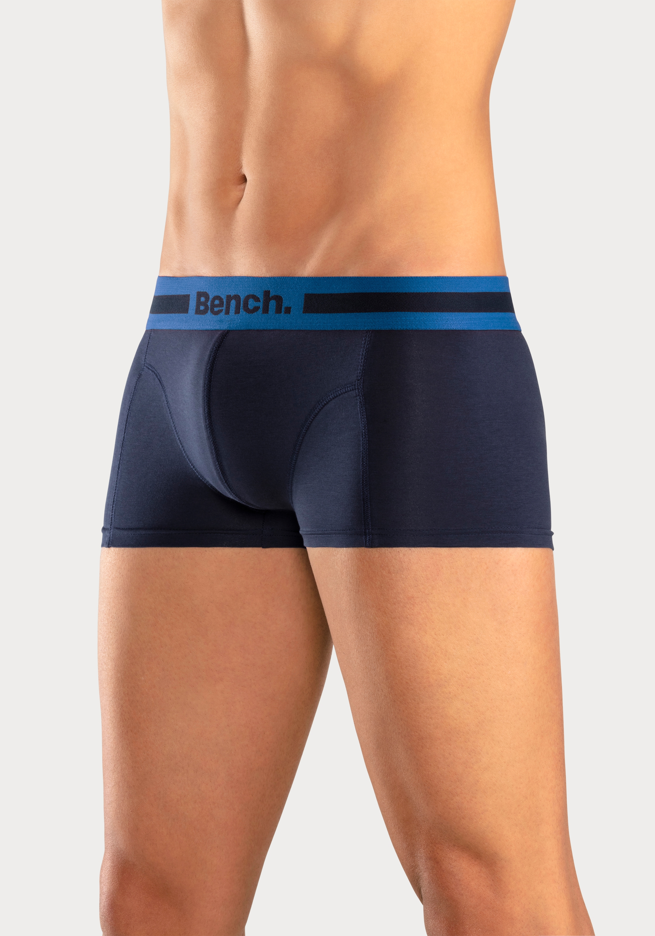 Bench. Hipster, (Packung, 4 St.), knapp sitzende Boxershorts aus Baumwollmischung