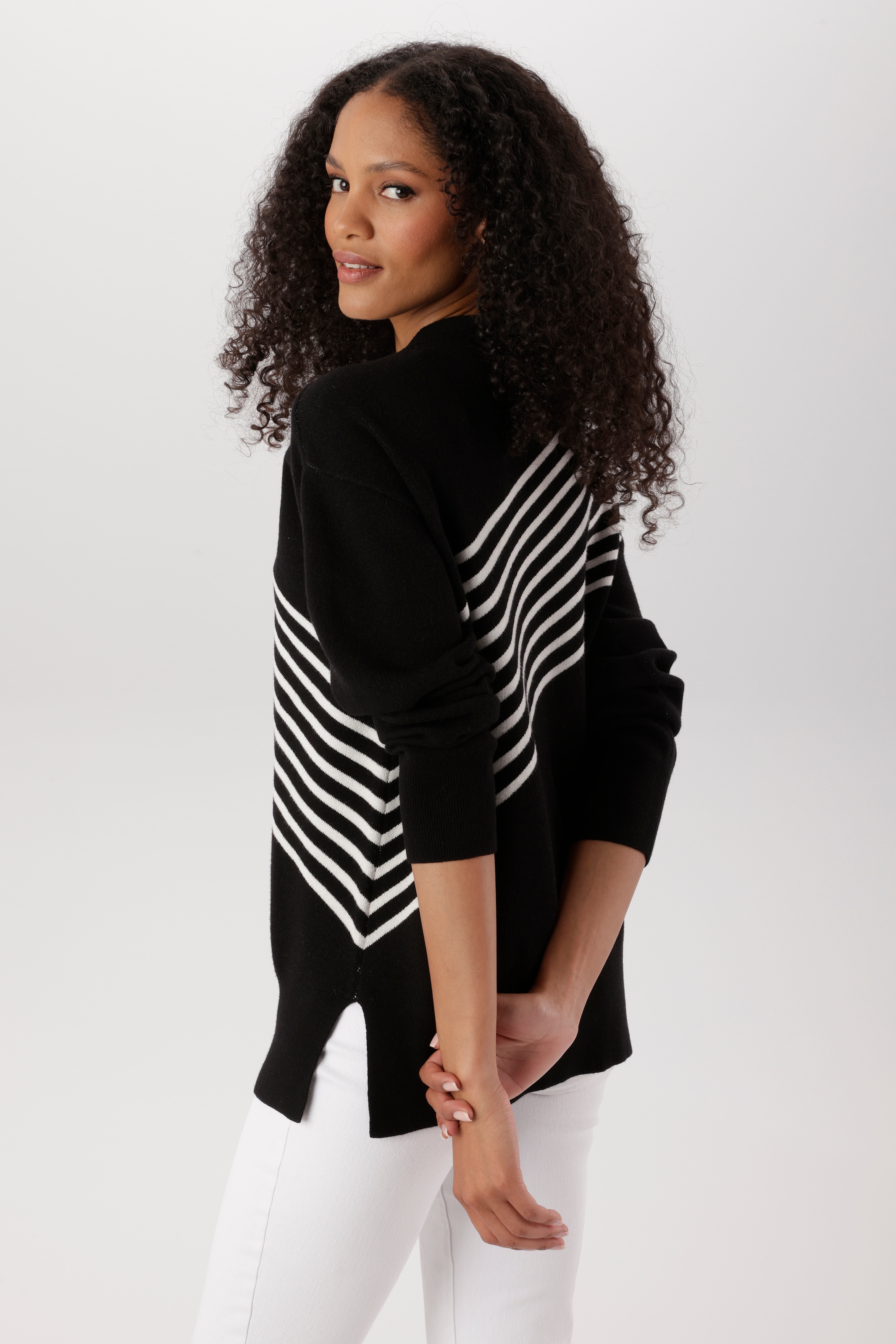 Aniston SELECTED Strickpullover raffinierter Streifenverlauf vorne und hinten - NEUE KOLLEKTION