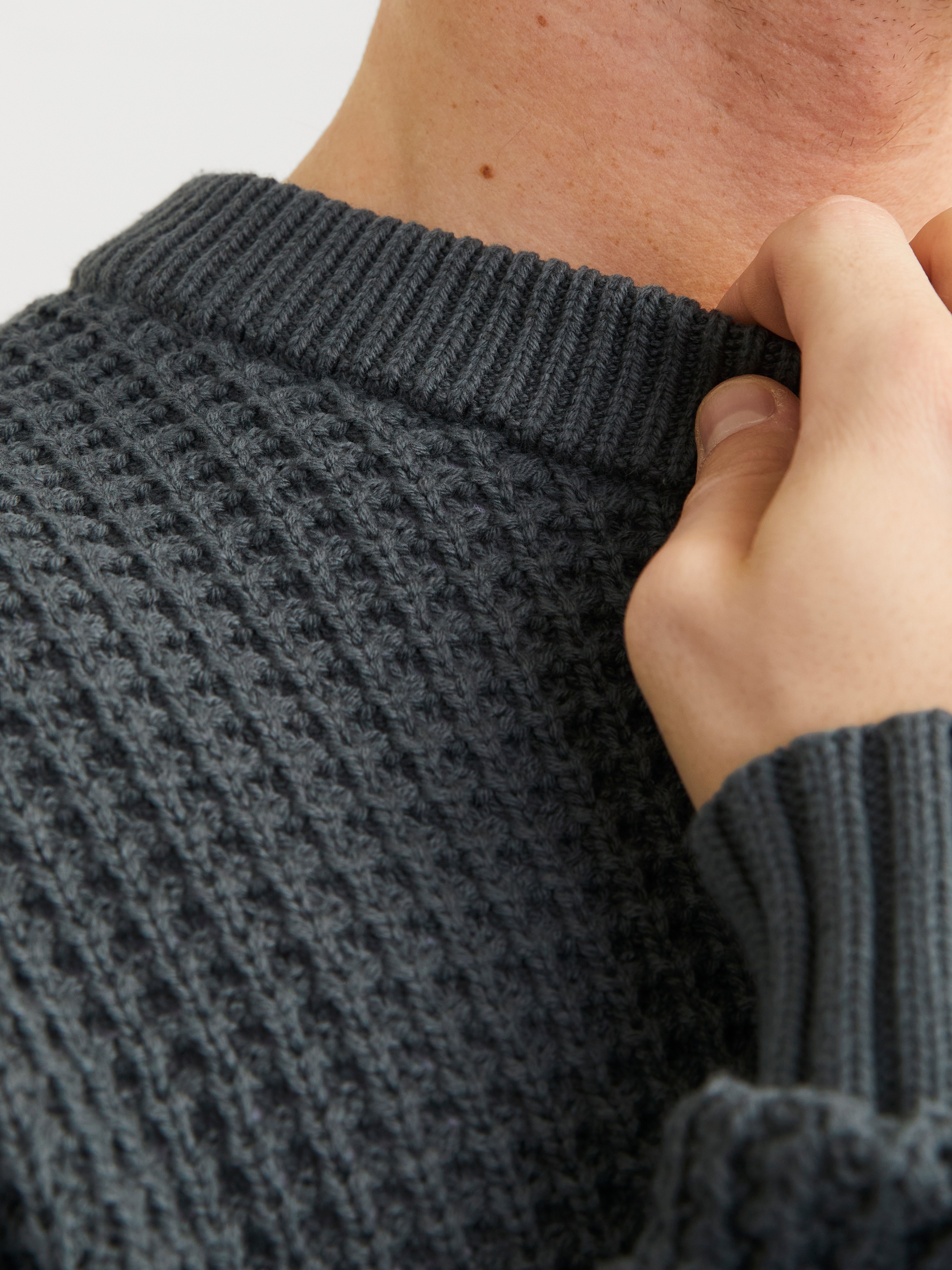 Jack & Jones Rundhalspullover »JCOZION KNIT CREW NECK BF«, mit markanter Struktur