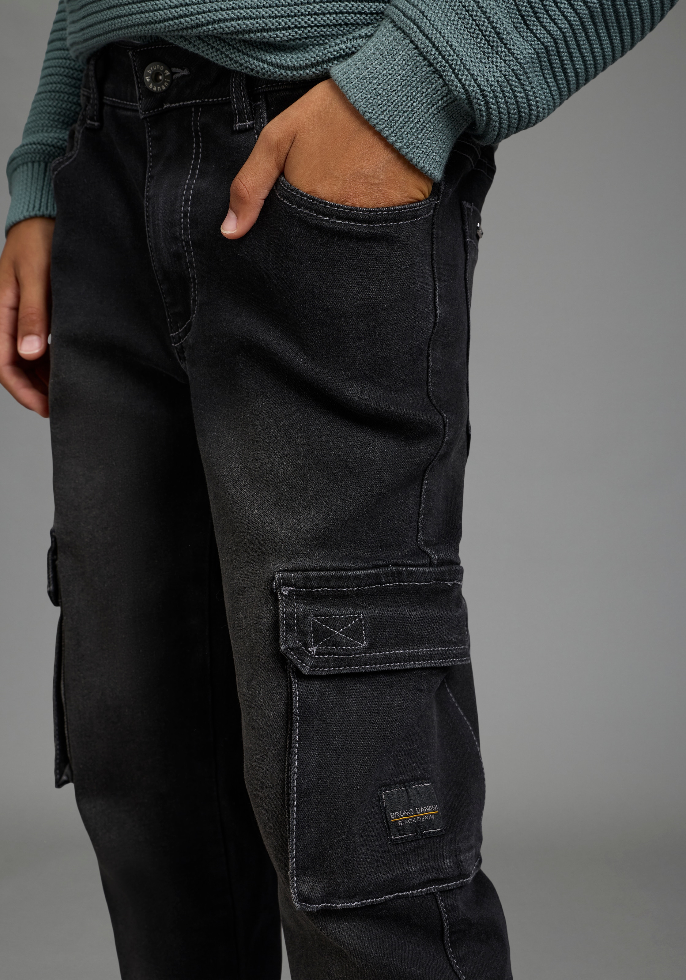 Bruno Banani Loose-fit-Jeans »Cargojeans in lockerer Form von BRUNO BANANI« Lässige Jeans mit Cargo-Taschen, gerades Bein, normale Leibhöhe
