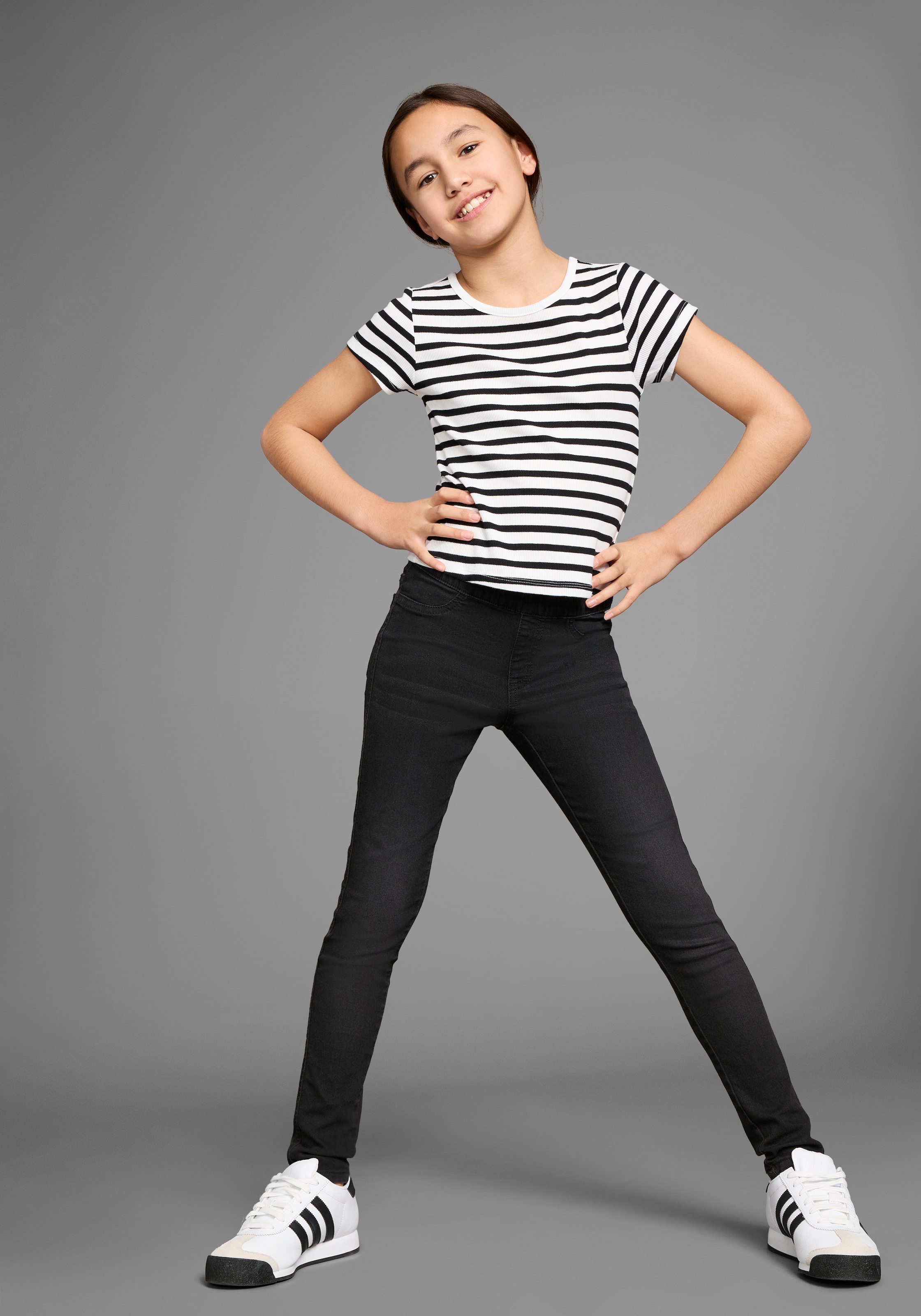 KIDSWORLD T-Shirt »2er Pack T-Shirts in elastischer Rippqualität« Packung, 2, 2 Stk. 2er Packung T-Shirts