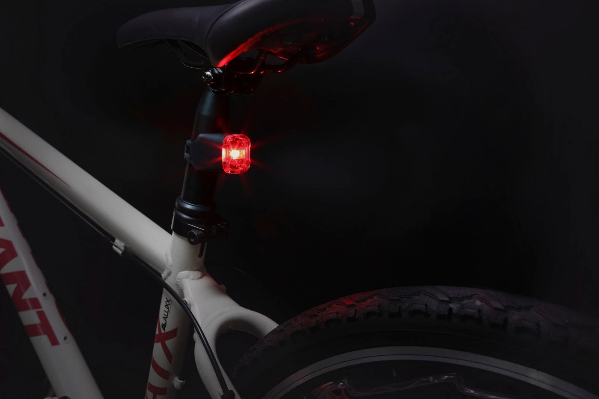 FISCHER Fahrrad Fahrradbeleuchtung »Akku Beleuchtungsset SQUARE 40/20 Lux«