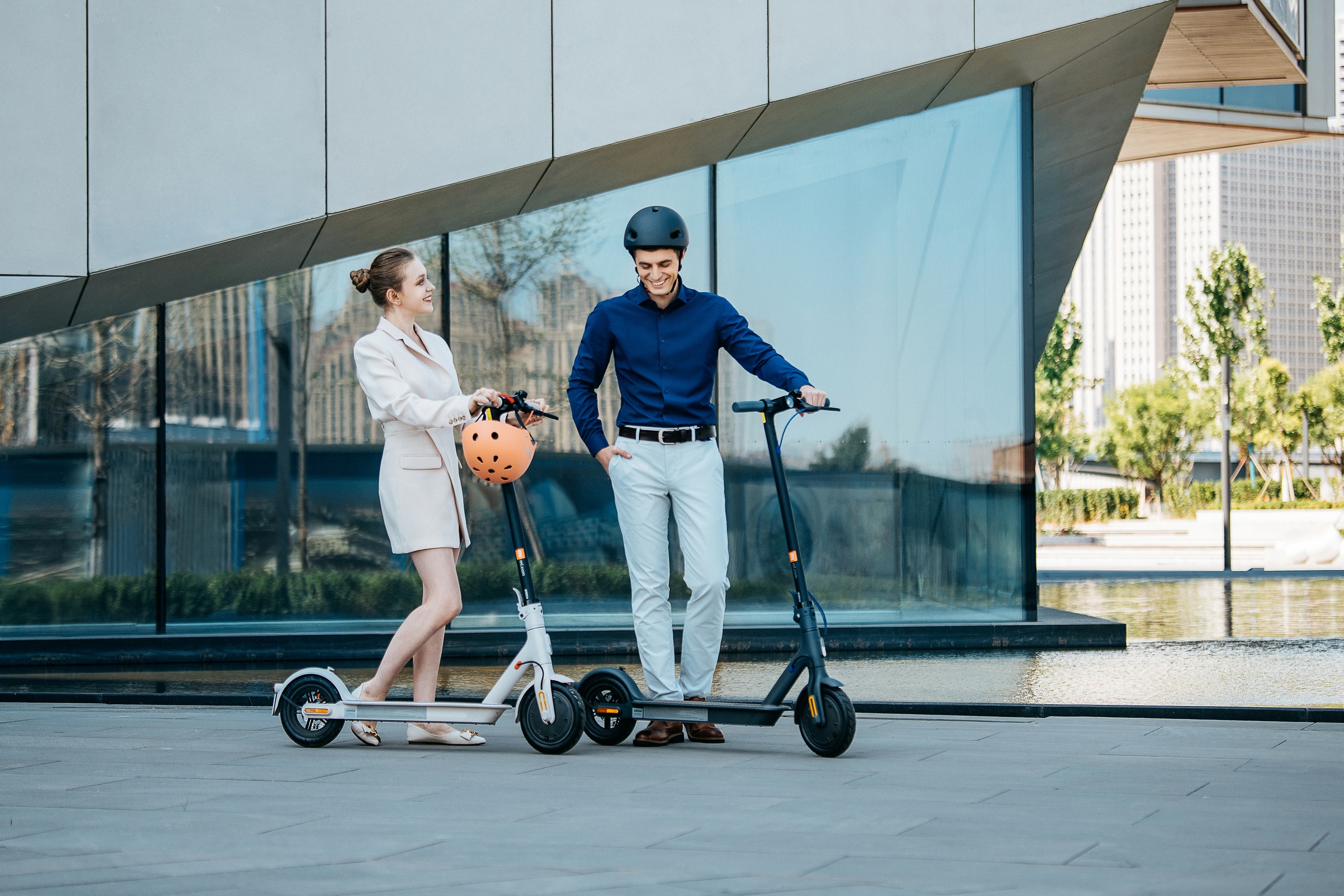 Xiaomi E-Scooter »Mi Electric Scooter 3 Lite 8,5 Zoll«, Electric Scooter, mit Straßenzulassung, bis zu 20 km Reichweite