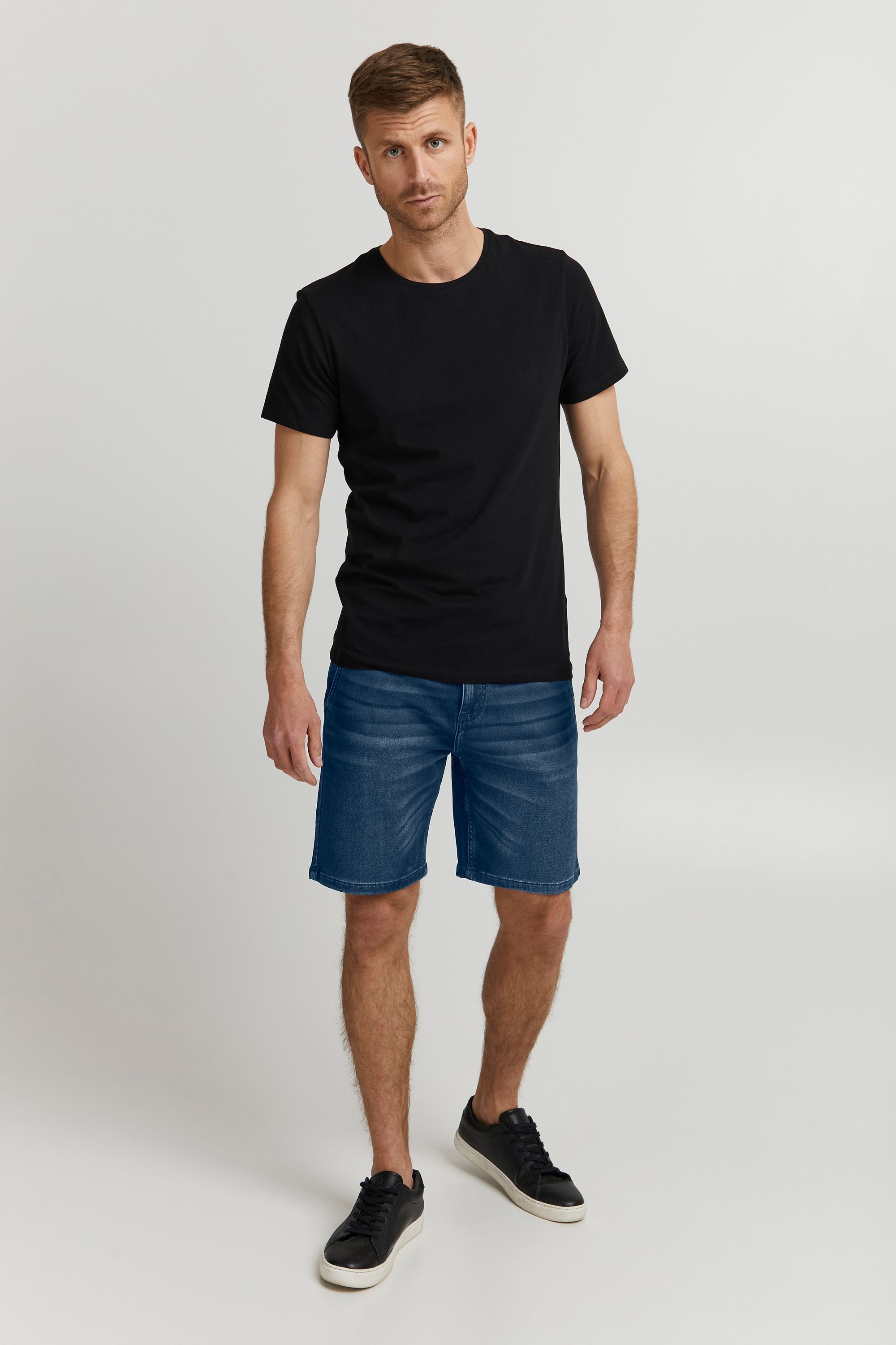 Indicode Jeansshorts »Jeansshorts IDGodo«