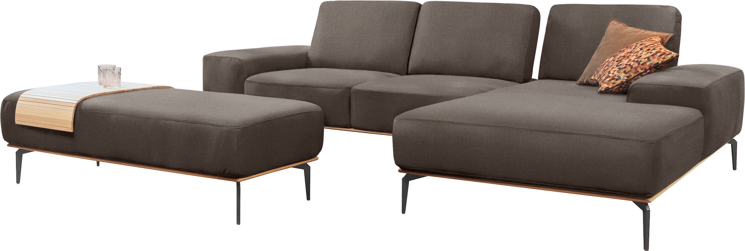 W.SCHILLIG Ecksofa »run, Designsofa mit tollem Sitzkomfort, bequem, L-Form«, mit Holzsockel, Füße in Schwarz pulverbeschichtet, Breite 299 cm