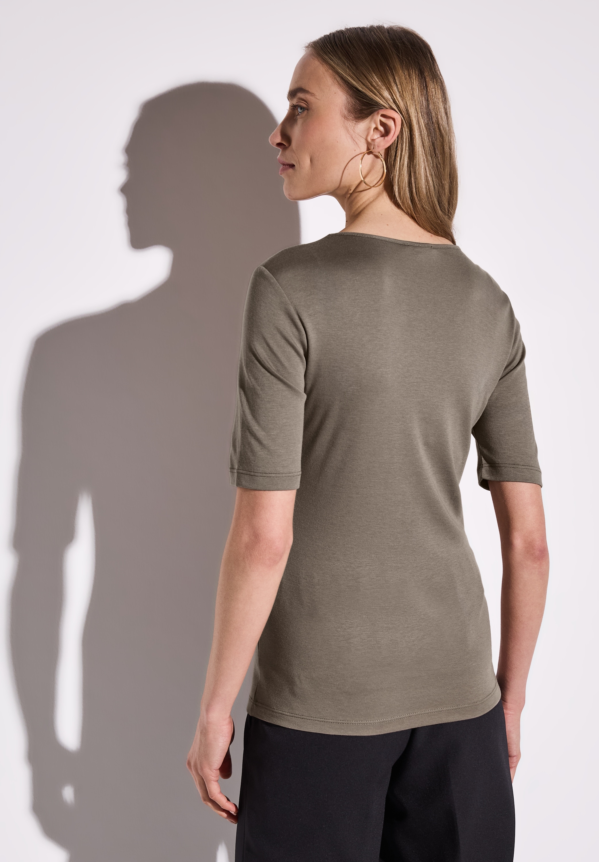 STREET ONE Kurzarmshirt »Style Palmira«, mit tiefem Rundhalsausschnitt