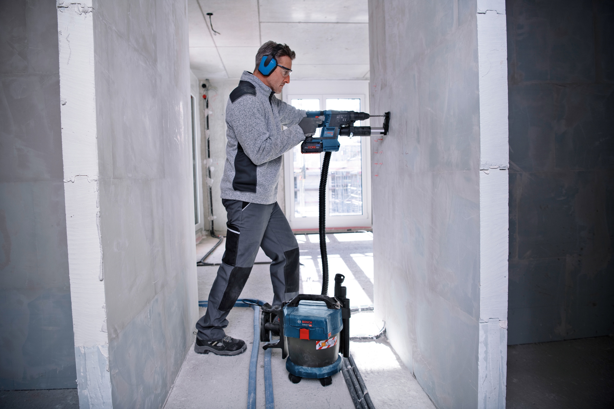 Bosch Professional Nass-Trocken-Akkusauger »GAS 18V-10«, (Set), 10 l, inkl. Zubehör, ohne Akku und Ladegerät