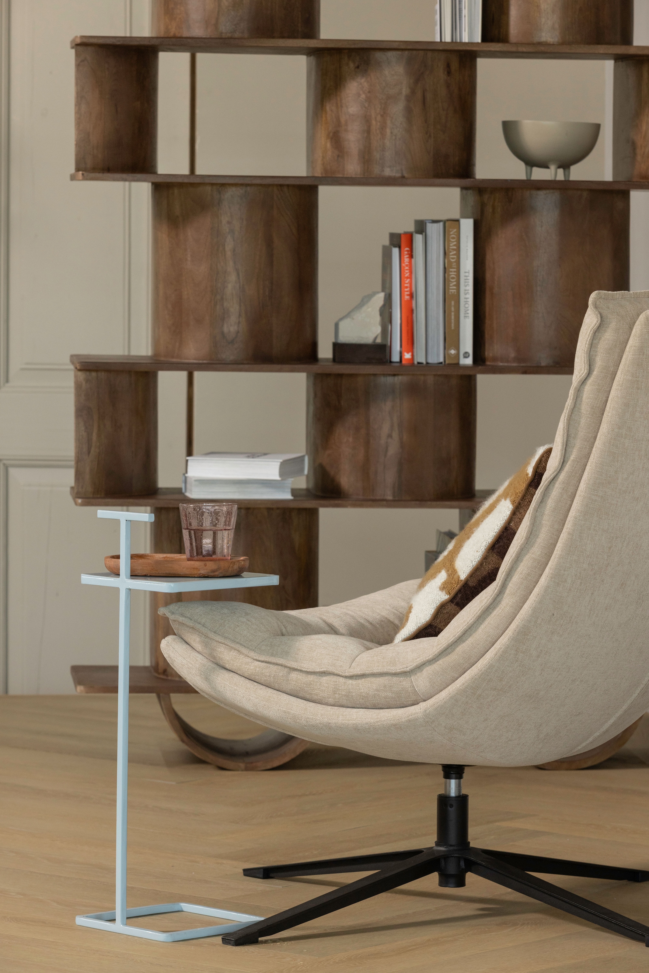 WOOOD Drehsessel »Kube mit Drehmechanismus inkl. Hocker B 74 x T 89 x H 100 cm« Hohe Verschleißfestigkeit, Newt-Chenillebezug, Tragkraft 120 kg