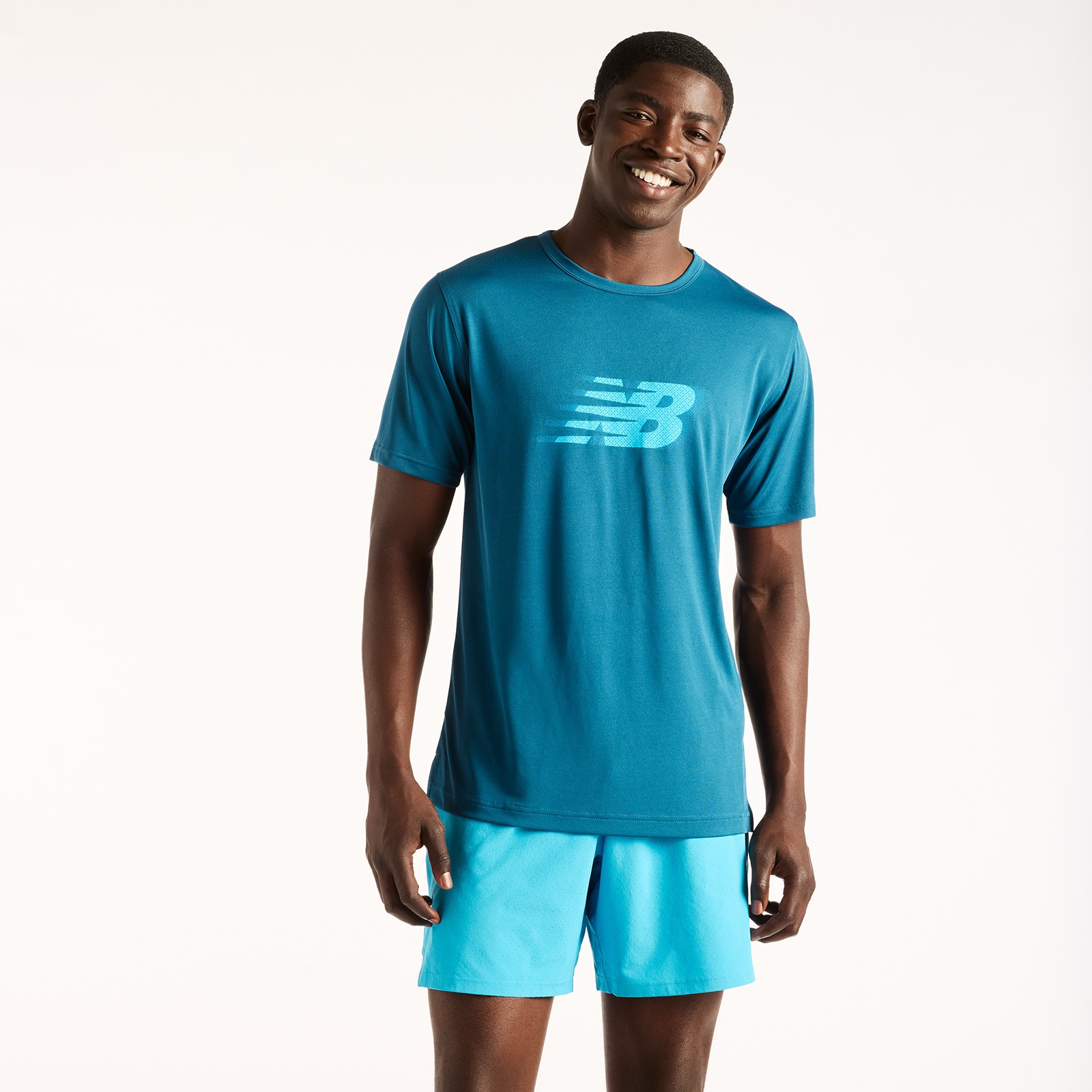 New Balance Trainingsshirt »SPORT ESSENTIALS UTILITY MOTION GRAPHIC T-SHIRT« für Fitness und Training, atmungsaktiv, schnell trocknend