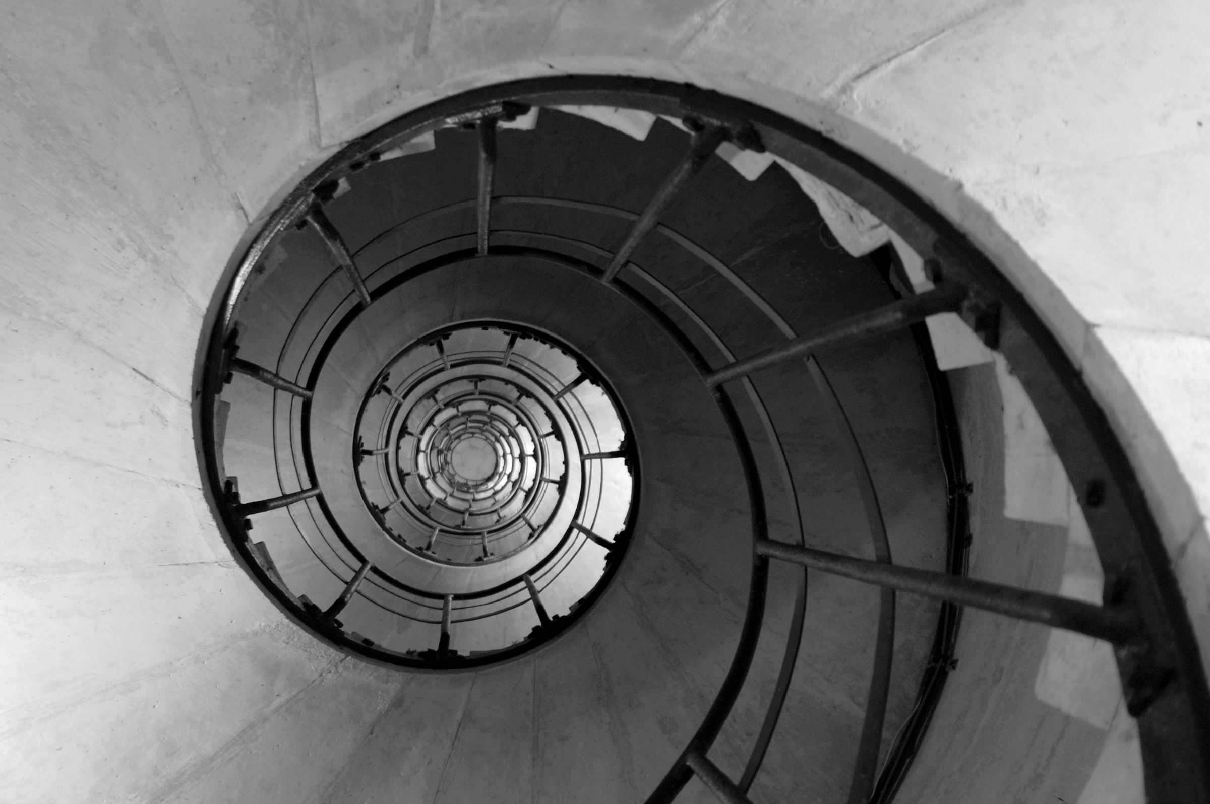 Papermoon Fototapete "Wendeltreppe Schwarz & Weiß"