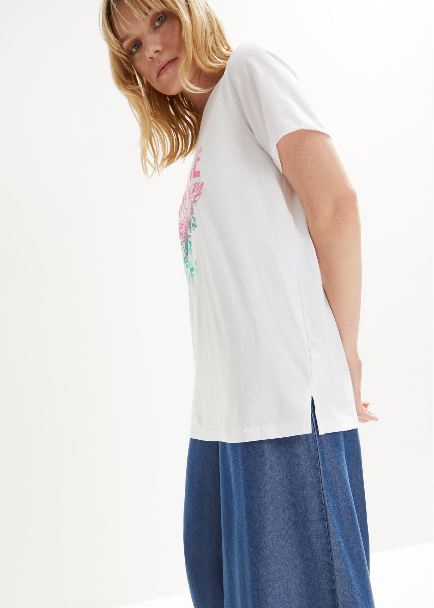 bonprix T-Shirt Oversize-Passform, Kurzarm-Design, aus Baumwolle, Casual Stil