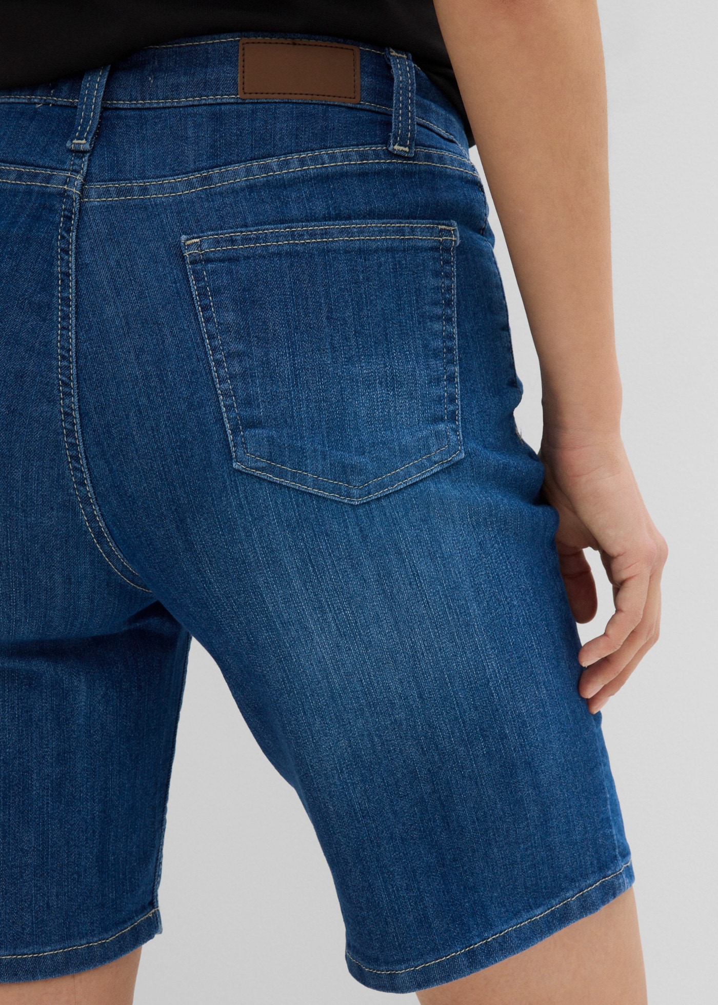 bonprix Bermudas  regular fit Passform, aus Baumwolle, Polyester und Elasthan
