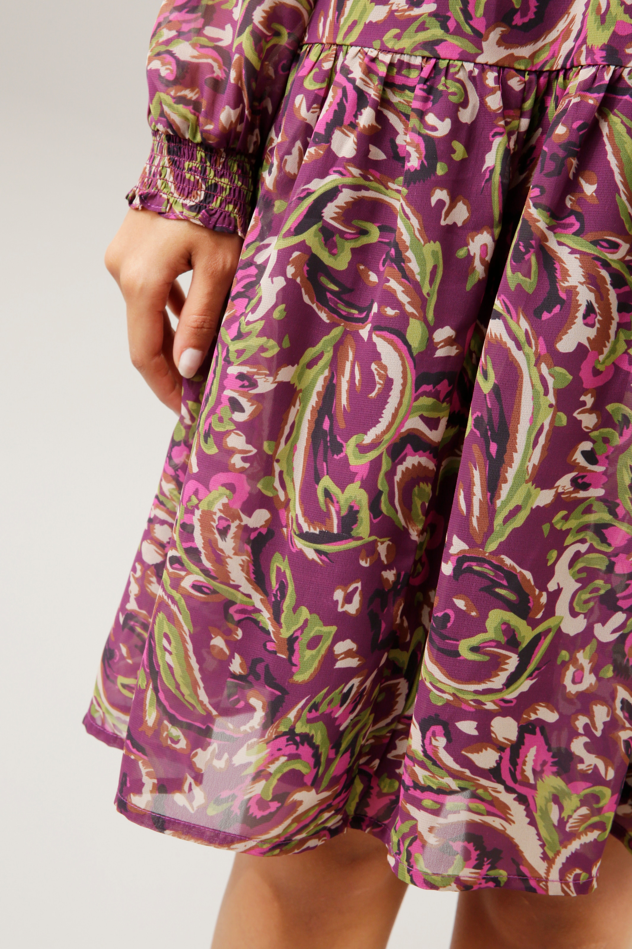 Aniston CASUAL Blusenkleid, mit farbenfrohem, bei ♕ graphischem Druck