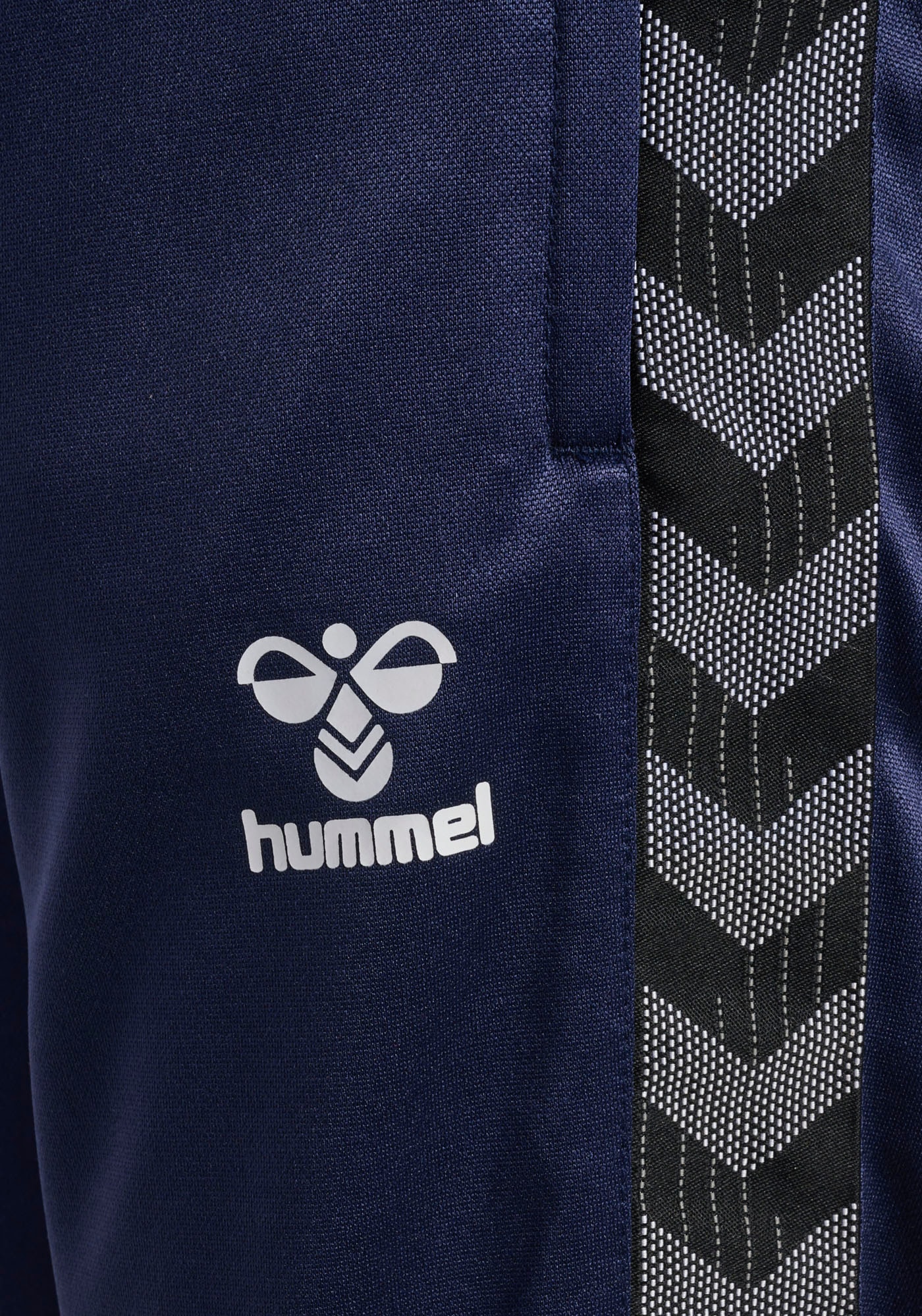 hummel Jogginghose »HMLAUTHENTIC TRAINING PANTS KIDS«, (1 tlg.), für Kinder