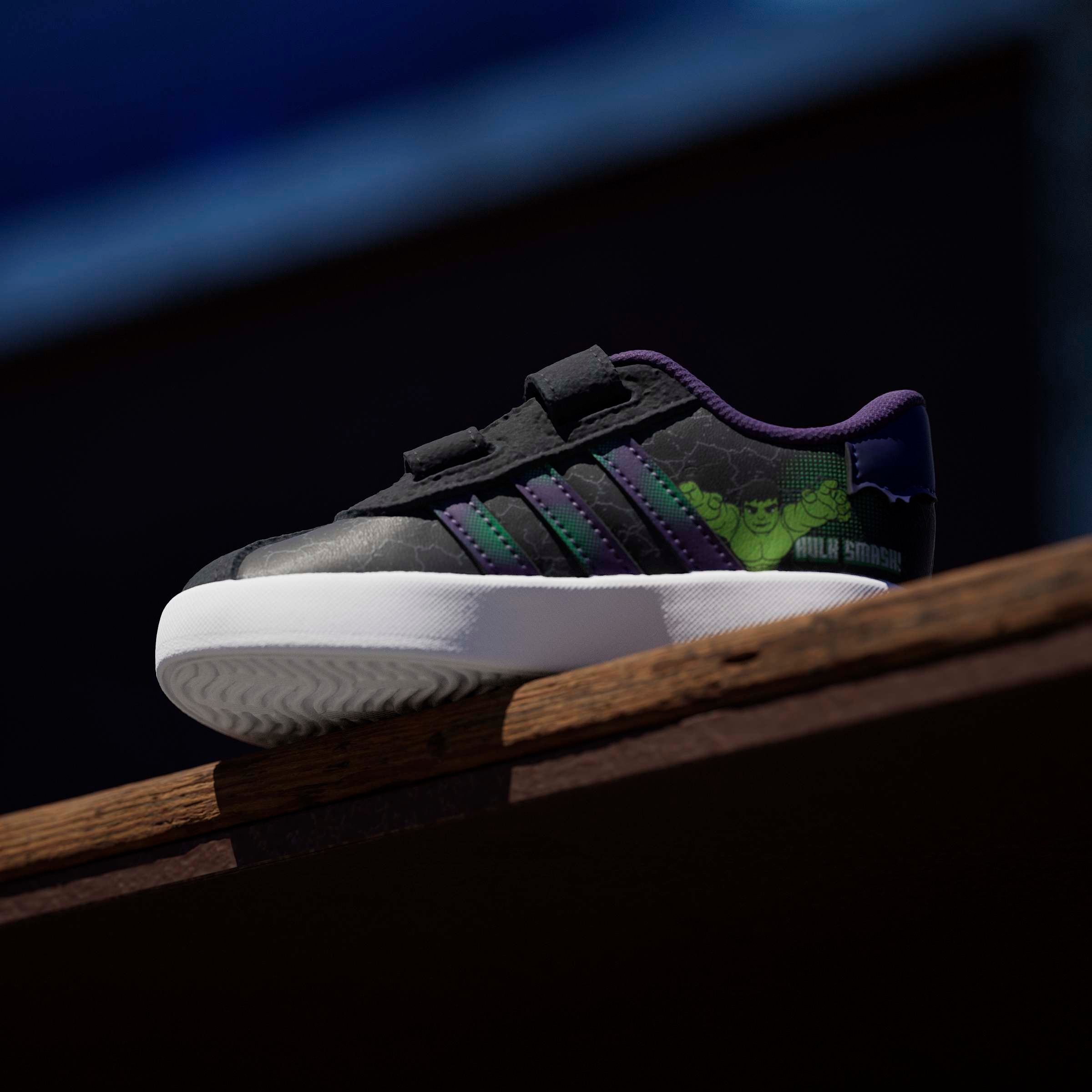 adidas Sportswear Sneaker »ADIDAS MARVEL SPIDER-MAN VL COURT 3.0 KIDS«  Design auf den Spuren des adidas Samba