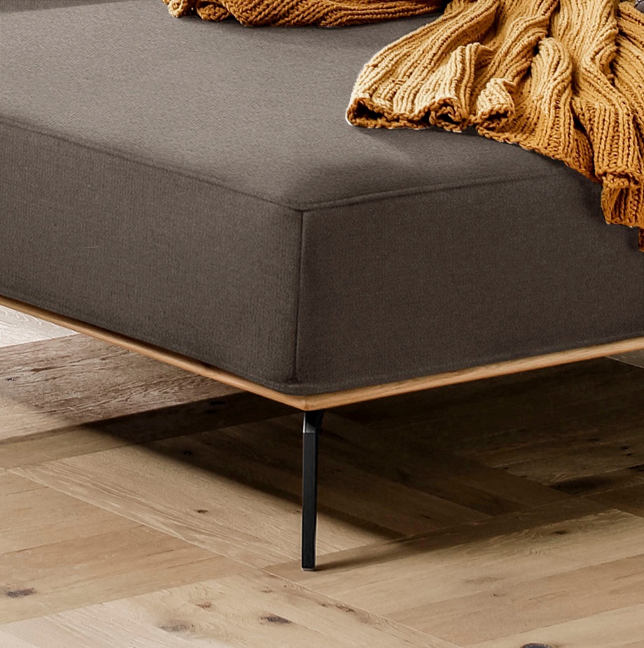 W.SCHILLIG Ecksofa »run, Designsofa mit tollem Sitzkomfort, bequem, L-Form«, mit Holzsockel, Füße in Schwarz pulverbeschichtet, Breite 299 cm